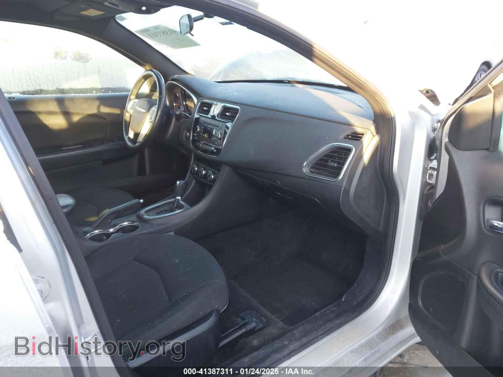 2011 CHRYSLER 200 - VIN: 1C3BC1FB4BN500736 - Фото 5