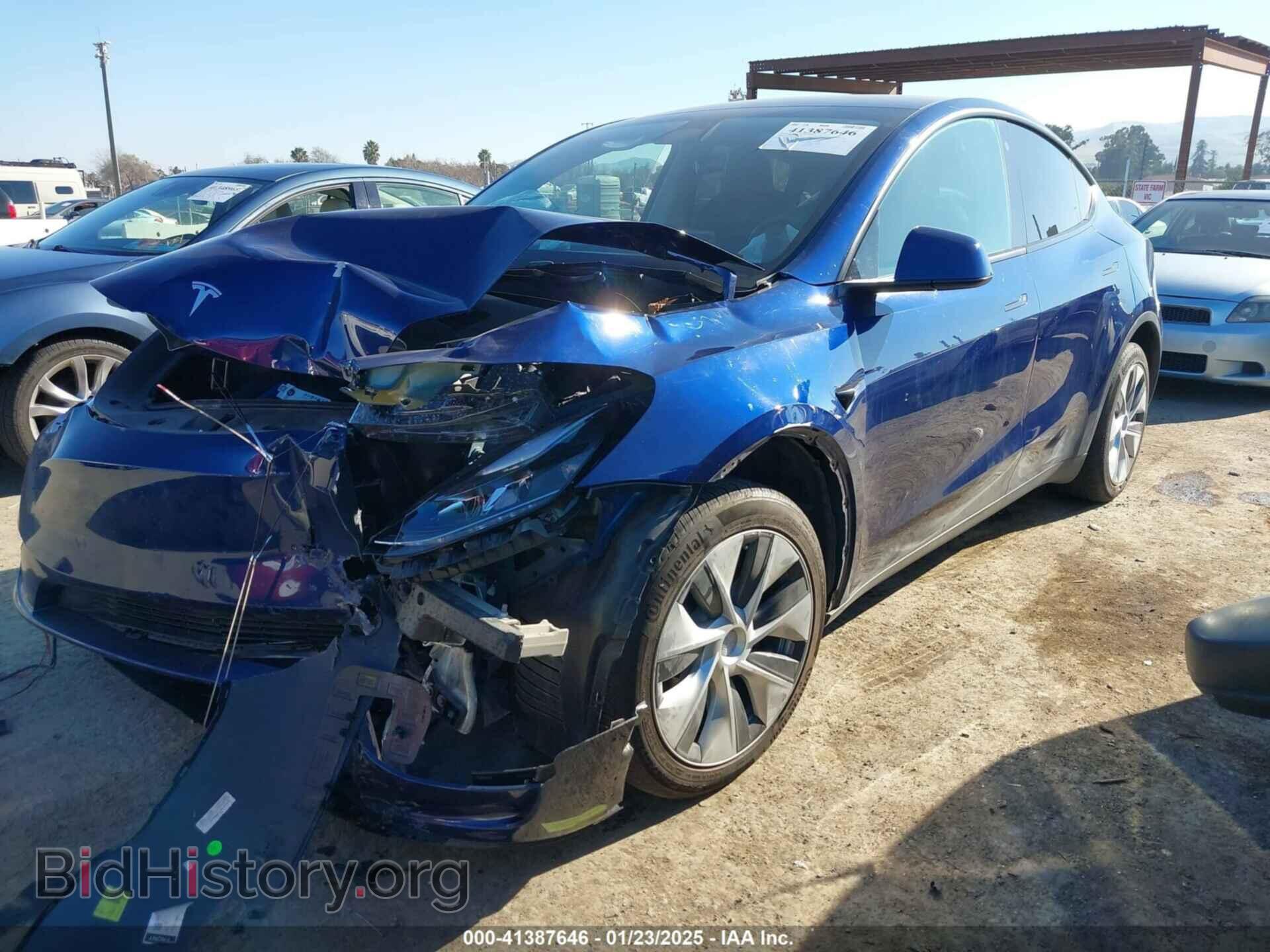 2023 TESLA MODEL Y - VIN: 7SAYGDEEXPF699467 - Фото 2