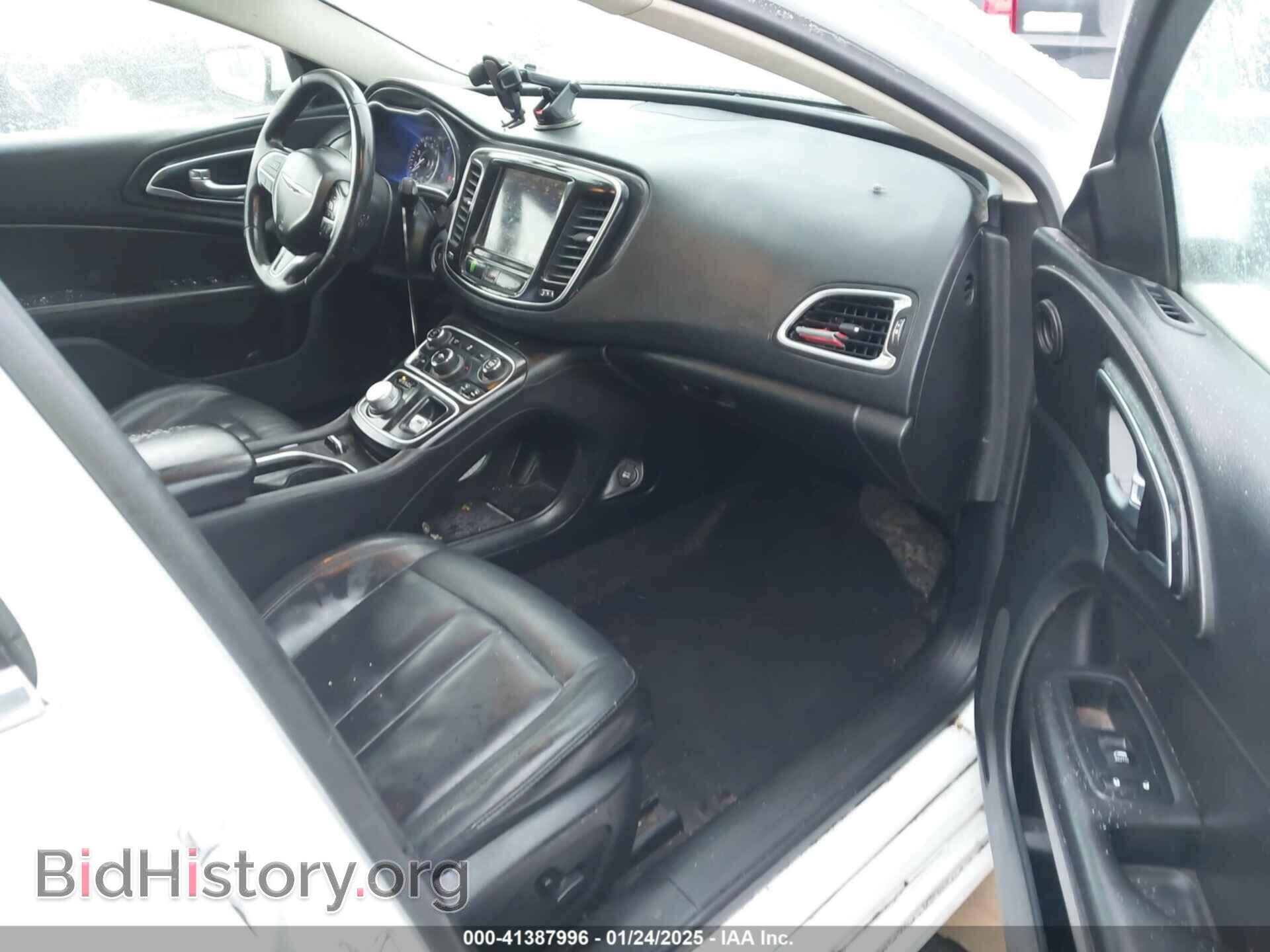 2016 CHRYSLER 200 - VIN: 1C3CCCAB5GN188201 - Фото 5