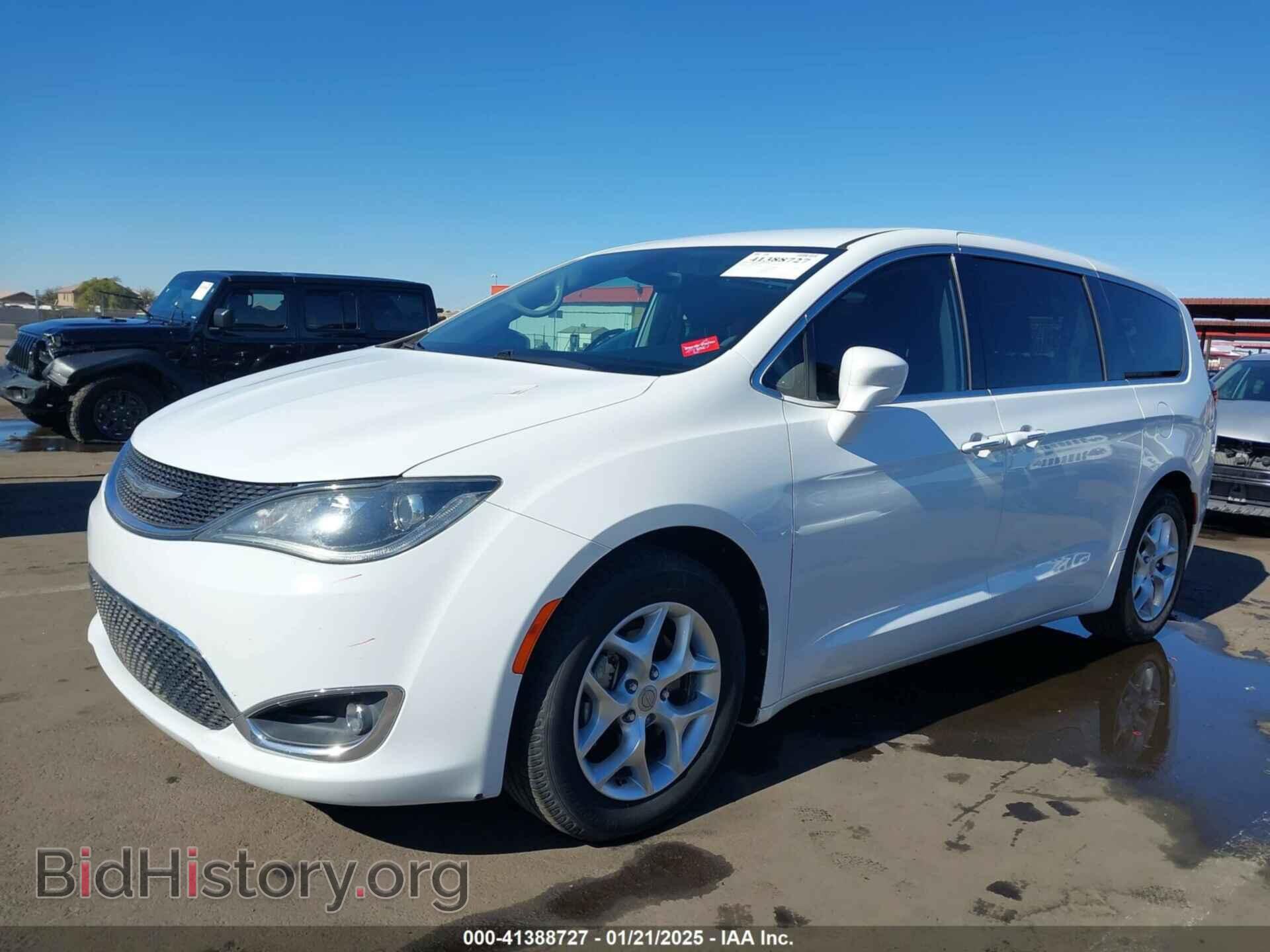 2018 CHRYSLER PACIFICA - VIN: 2C4RC1FGXJR107007 - Фото 2