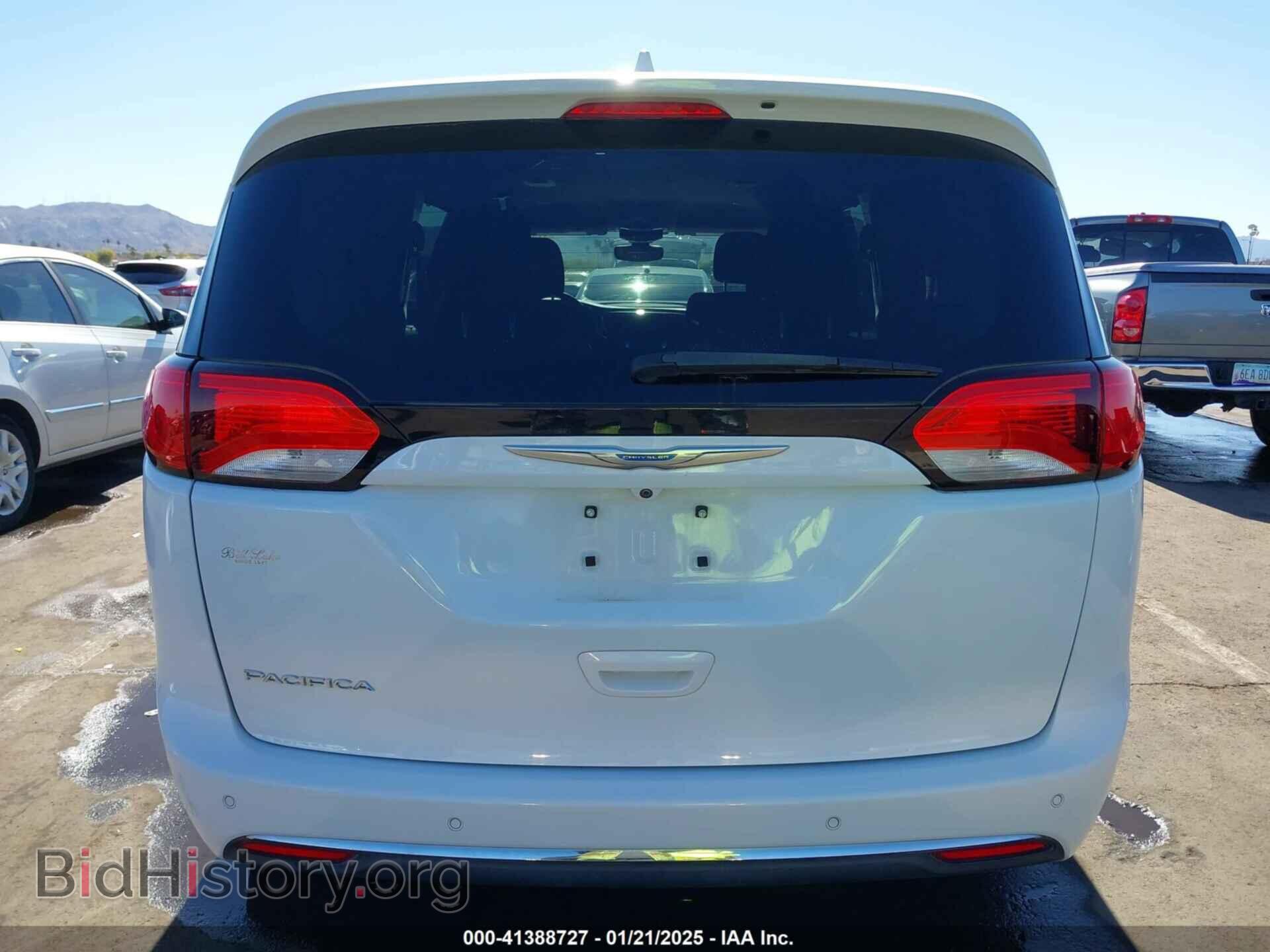 2018 CHRYSLER PACIFICA - VIN: 2C4RC1FGXJR107007 - Фото 16