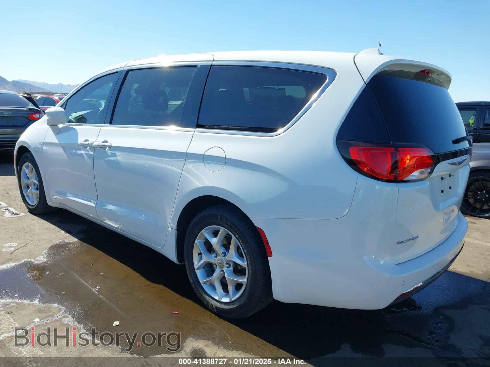 2018 CHRYSLER PACIFICA - VIN: 2C4RC1FGXJR107007 - Фото 3