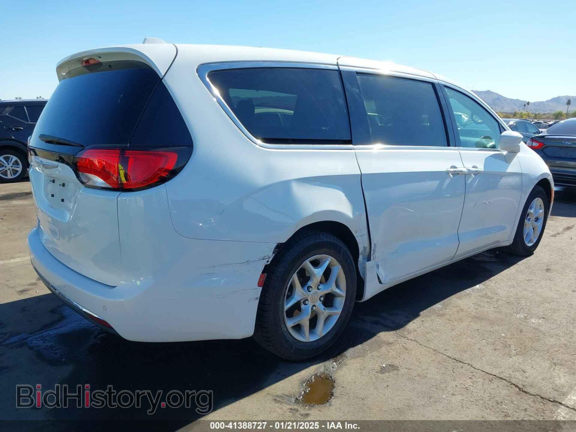 2018 CHRYSLER PACIFICA - VIN: 2C4RC1FGXJR107007 - Фото 6