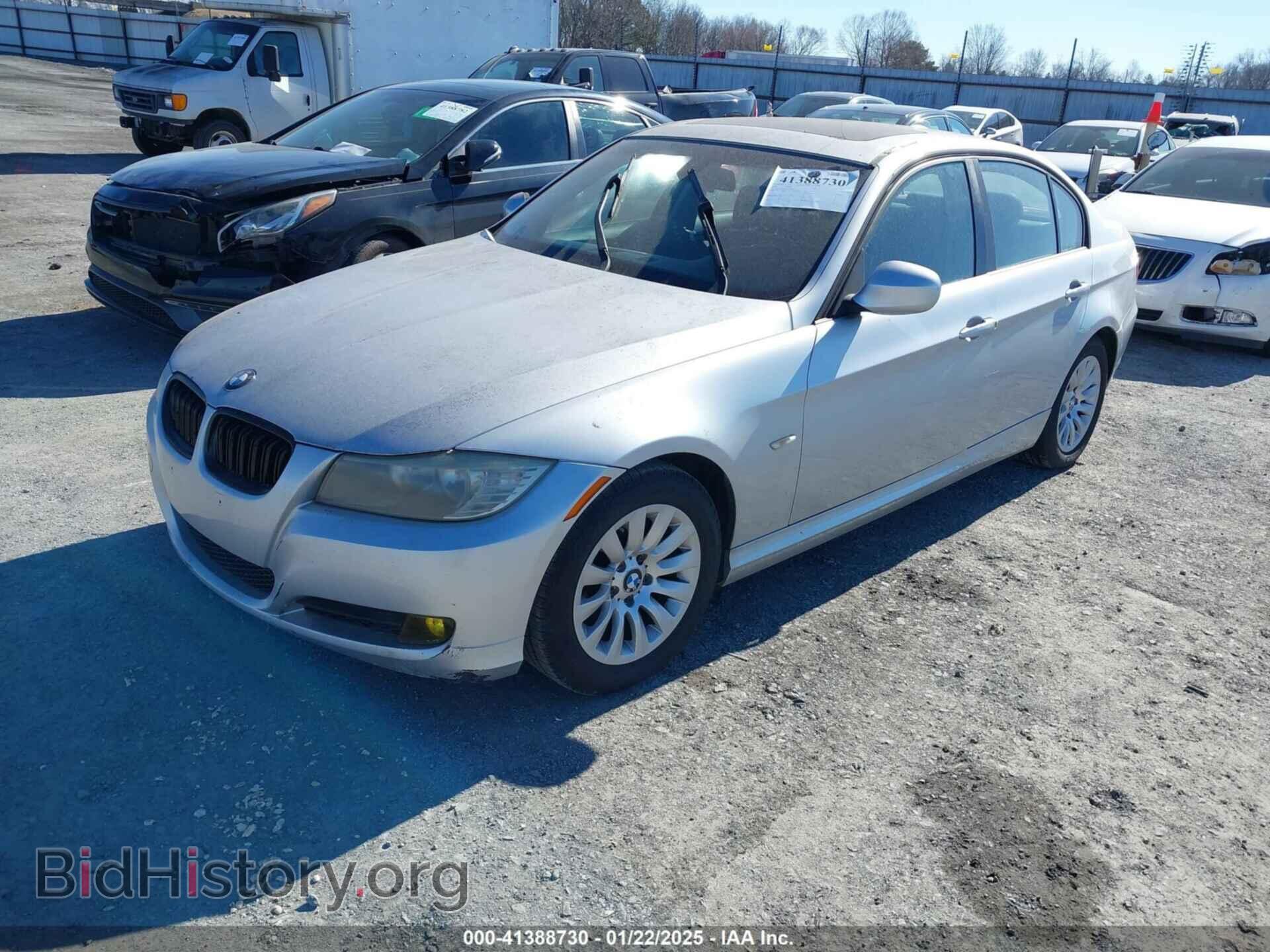 2009 BMW 328I - VIN: WBAPH73589A172532 - Фото 2