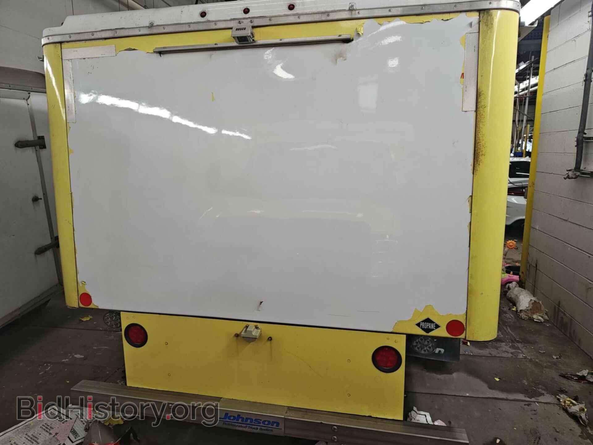 2018 FORD ECONOLINE - VIN: 1FDXE4FS0JDC33219 - Фото 4