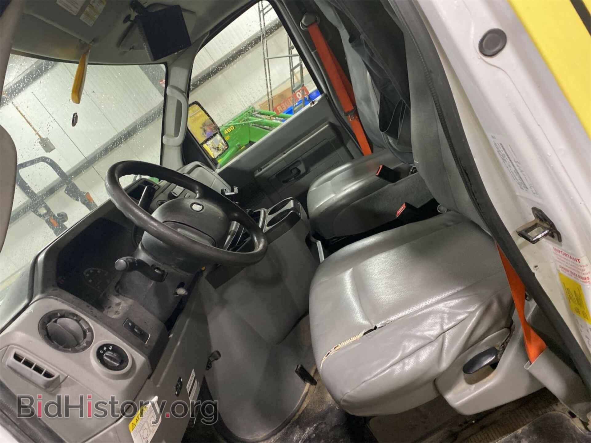 2018 FORD ECONOLINE - VIN: 1FDXE4FS4JDC33305 - Фото 2