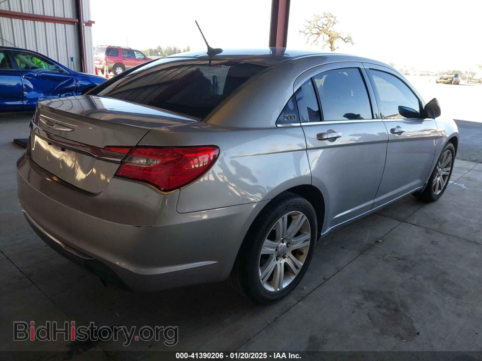 2013 CHRYSLER 200 - VIN: 1C3CCBBB2DN735526 - Фото 4