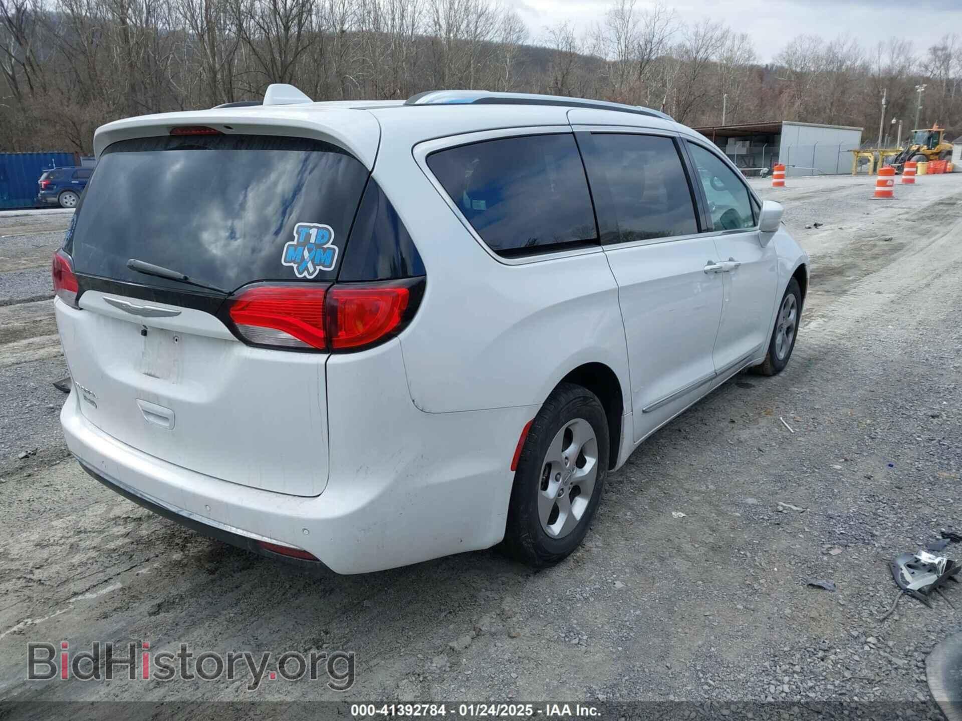 2017 CHRYSLER PACIFICA - VIN: 2C4RC1EG2HR689261 - Photo 4