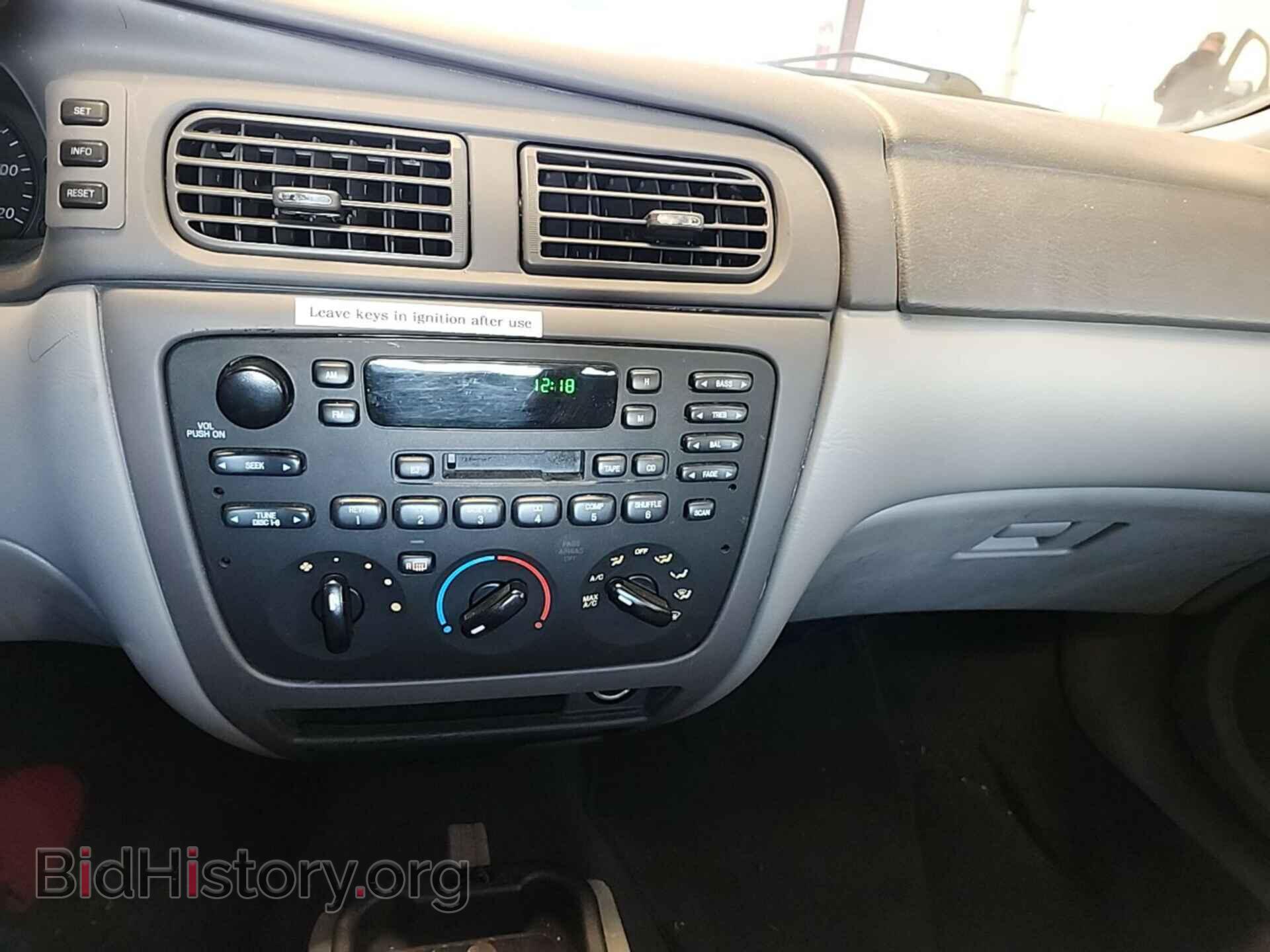 2005 FORD TAURUS - VIN: 1FAFP53U65A162501 - Фото 2