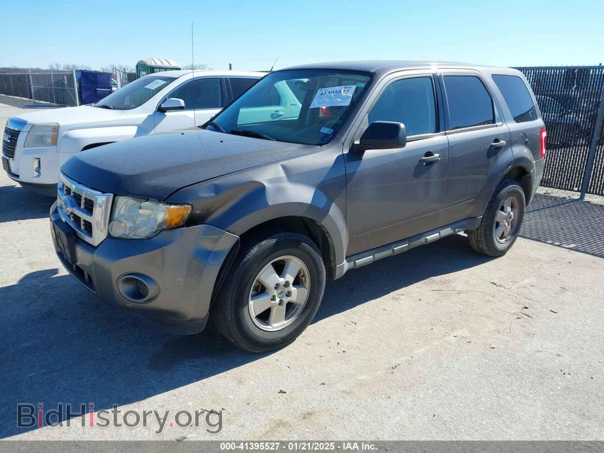 2011 FORD ESCAPE - VIN: 1FMCU0C72BKB99789 - Фото 2