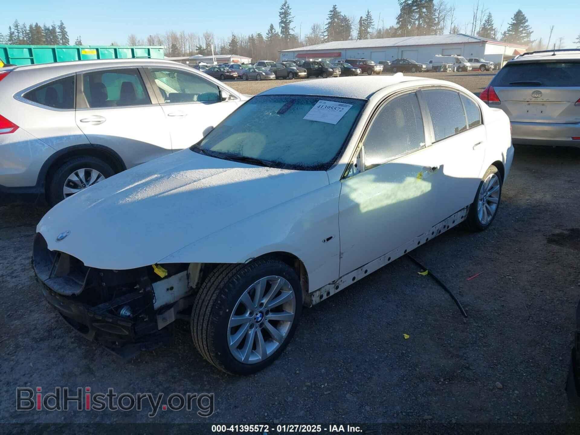 2011 BMW 328I - VIN: WBAPH7C58BE852848 - Фото 2