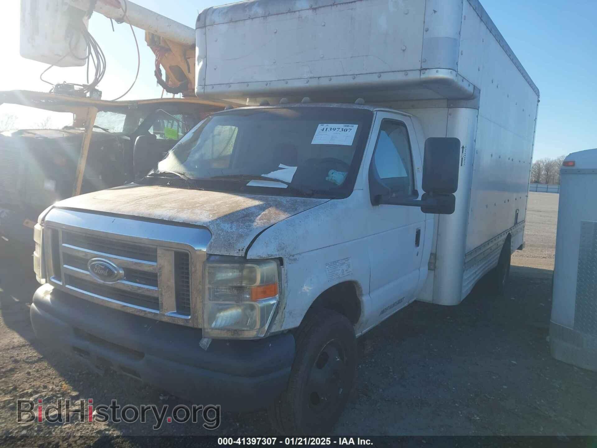 2009 FORD E-450 CUTAWAY - VIN: 1FDXE45S59DA86909 - Фото 2