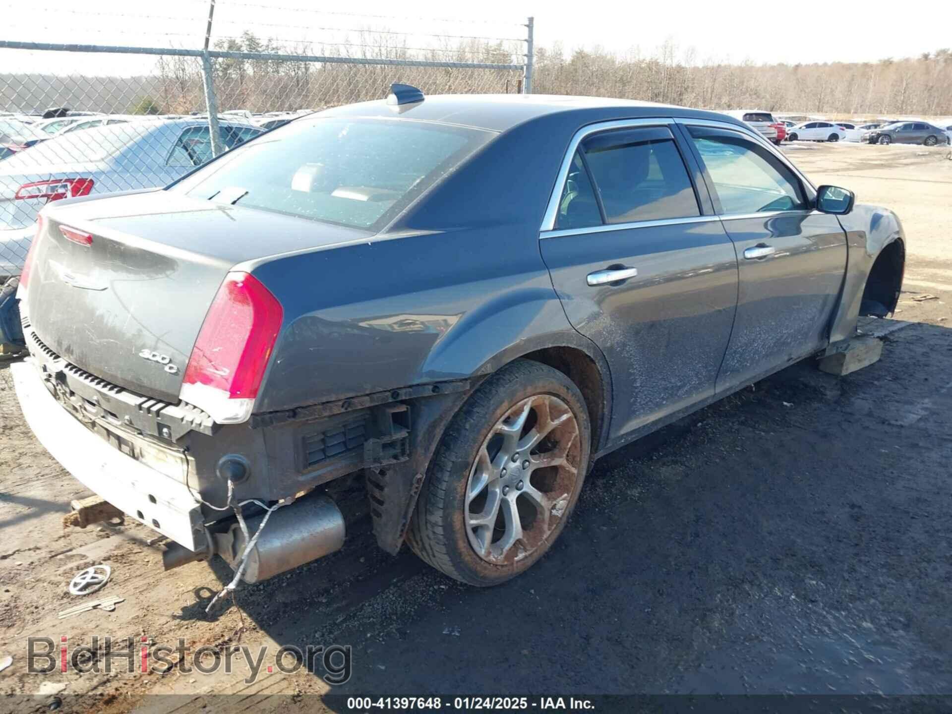 2019 CHRYSLER 300 - VIN: 2C3CCAPT3KH595231 - Фото 4