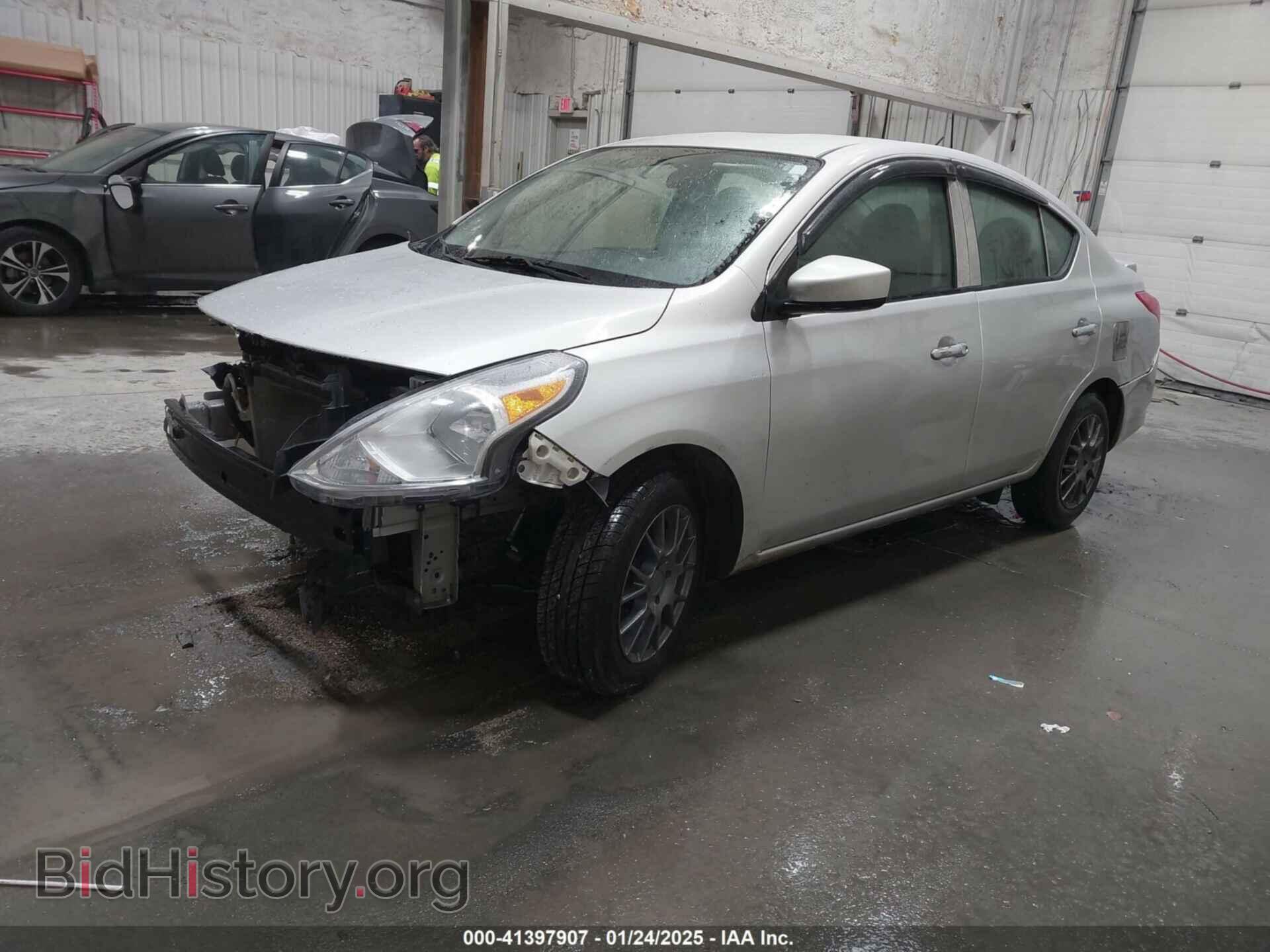 2019 NISSAN VERSA - VIN: 3N1CN7AP3KL856498 - Фото 2