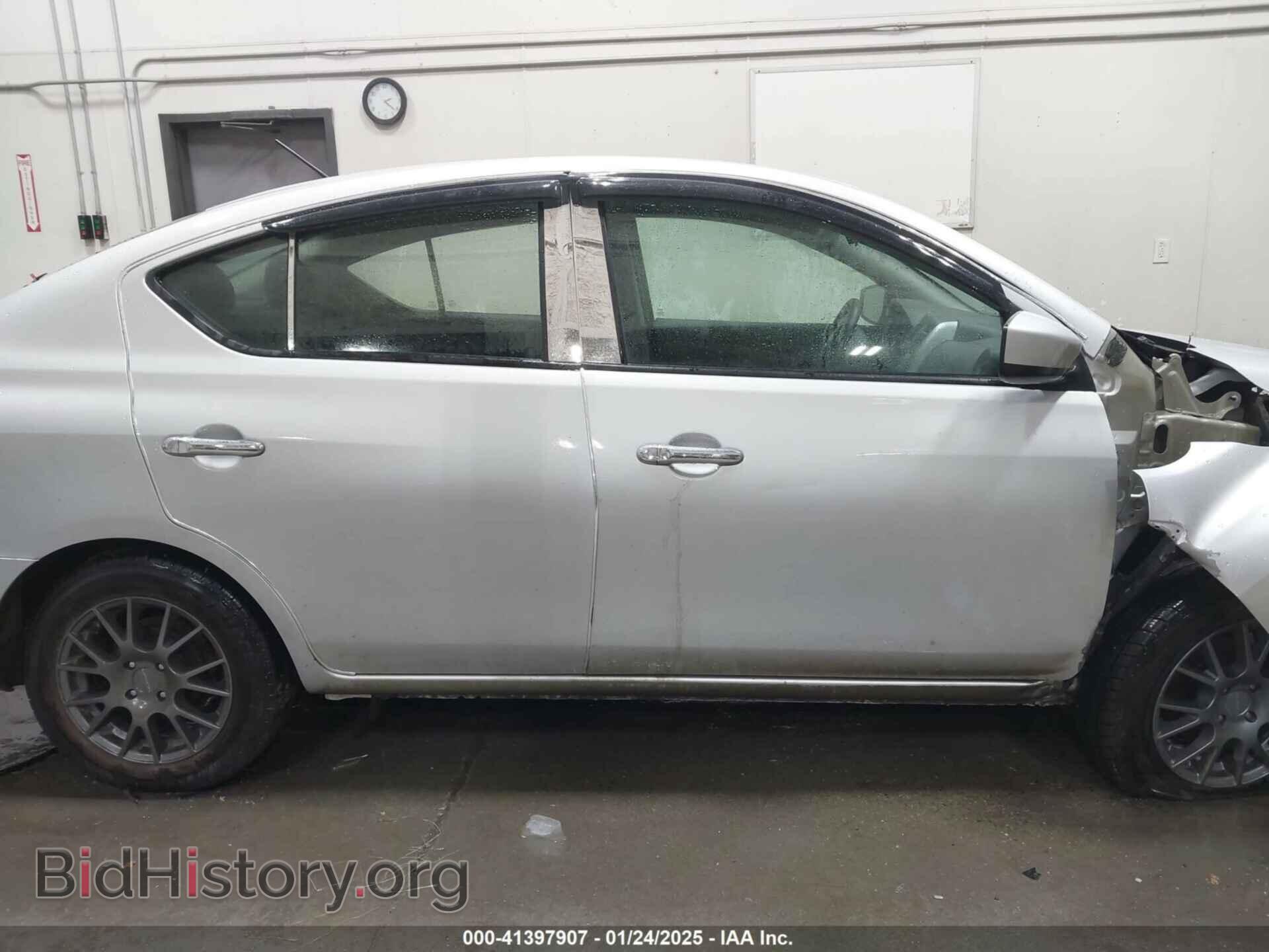 2019 NISSAN VERSA - VIN: 3N1CN7AP3KL856498 - Фото 13