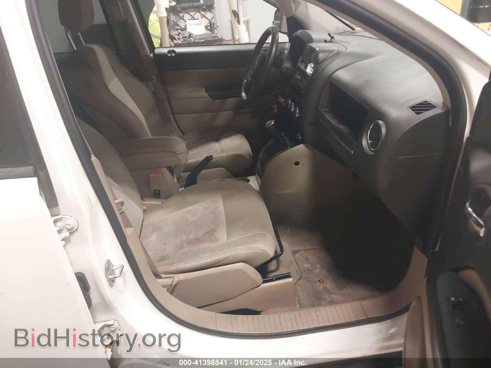 2011 JEEP COMPASS - VIN: 1J4NF1FB2BD197567 - Photo 5