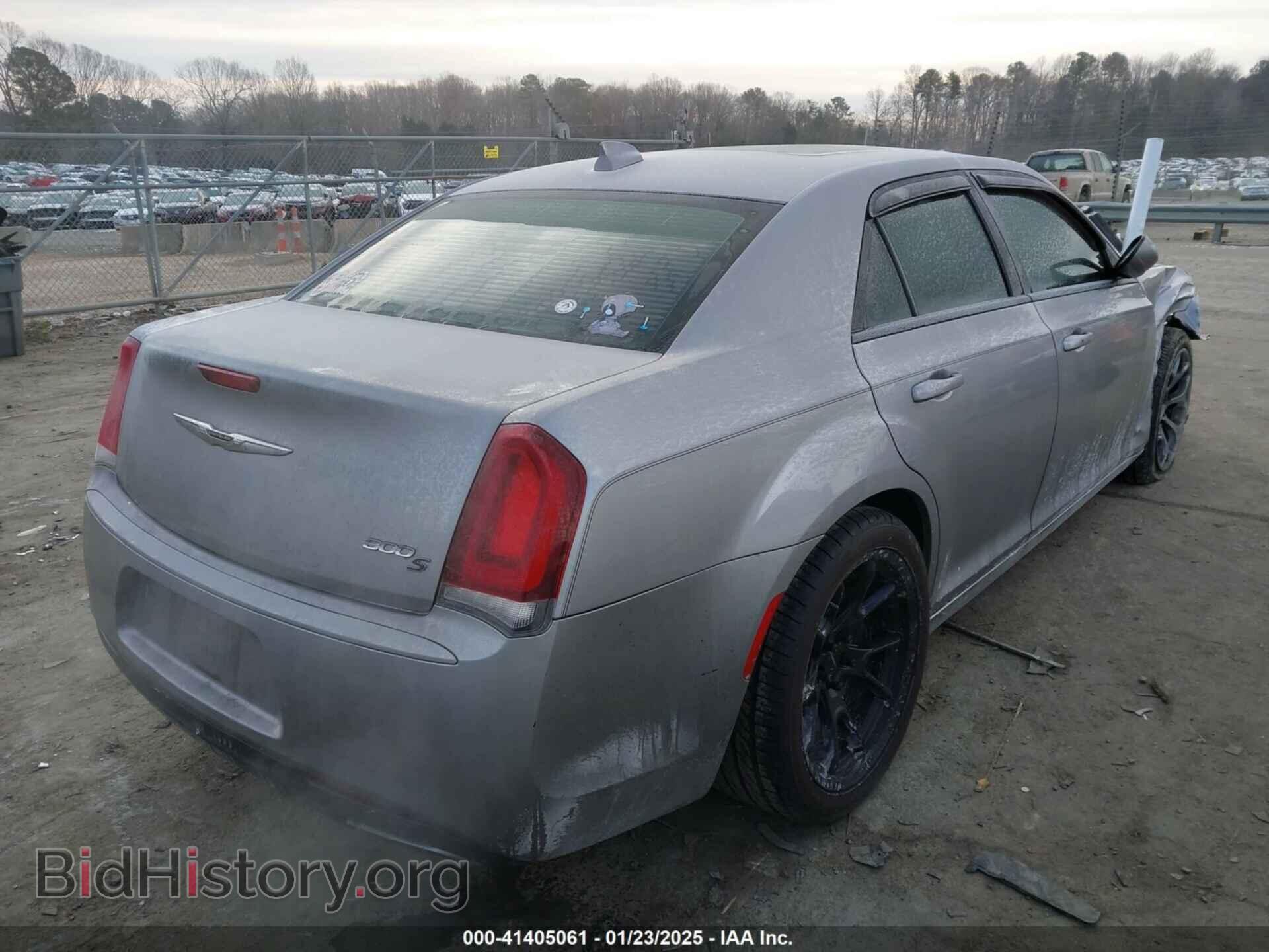 2016 CHRYSLER 300 - VIN: 2C3CCABG4GH207828 - Фото 4
