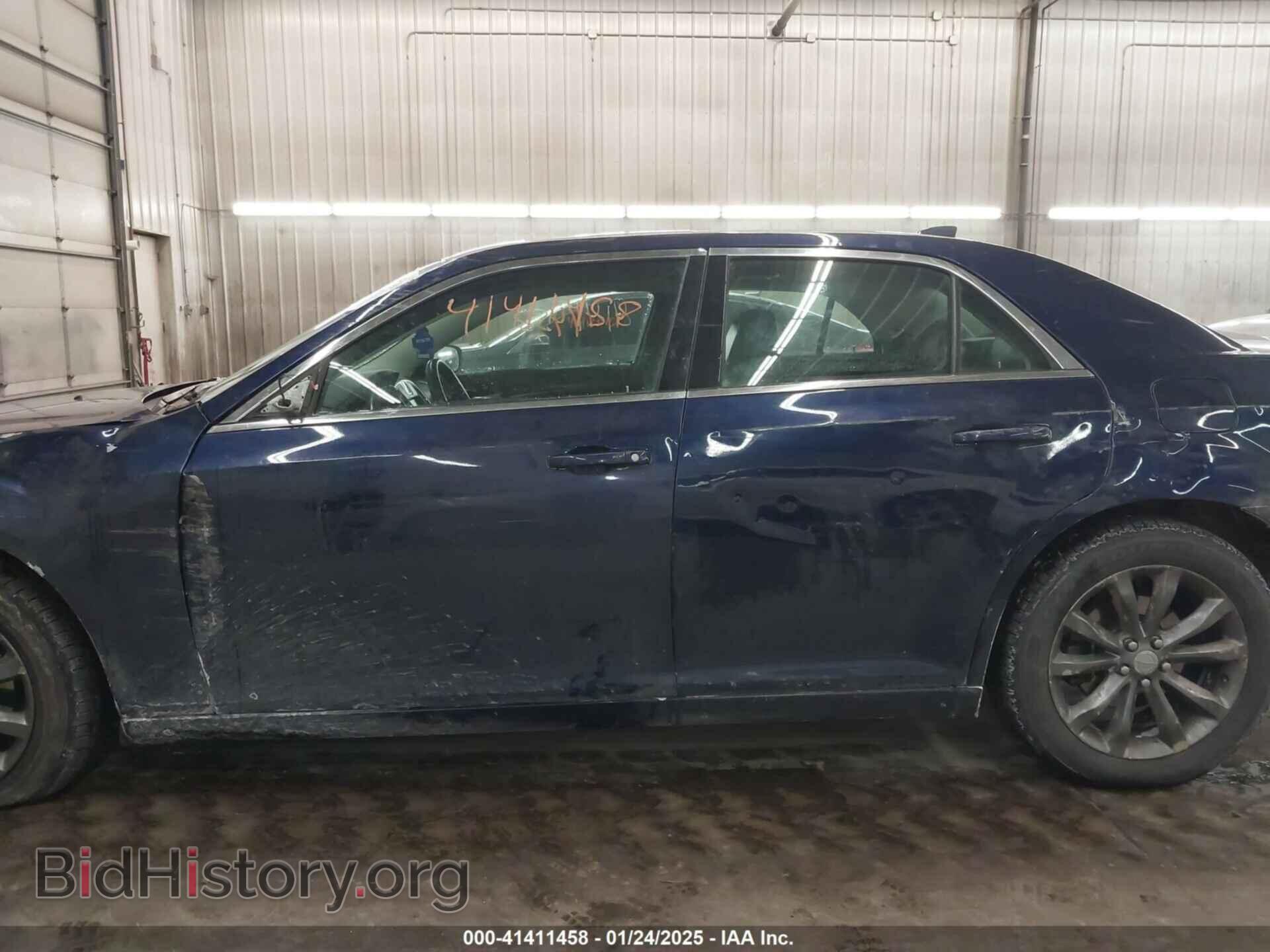 2016 CHRYSLER 300 - VIN: 2C3CCARG4GH261572 - Фото 14