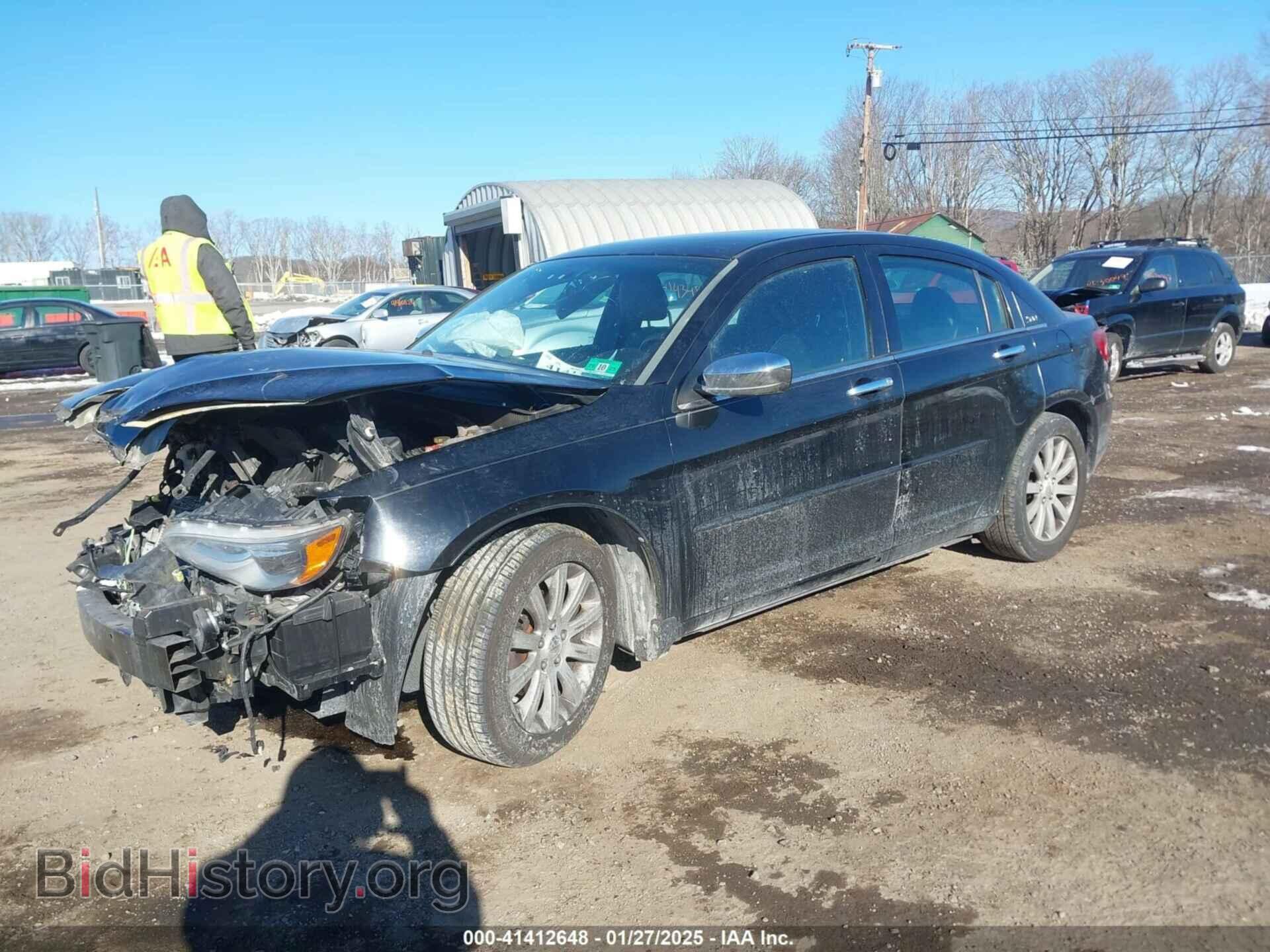 2013 CHRYSLER 200 - VIN: 1C3CCBCB9DN568029 - Фото 2
