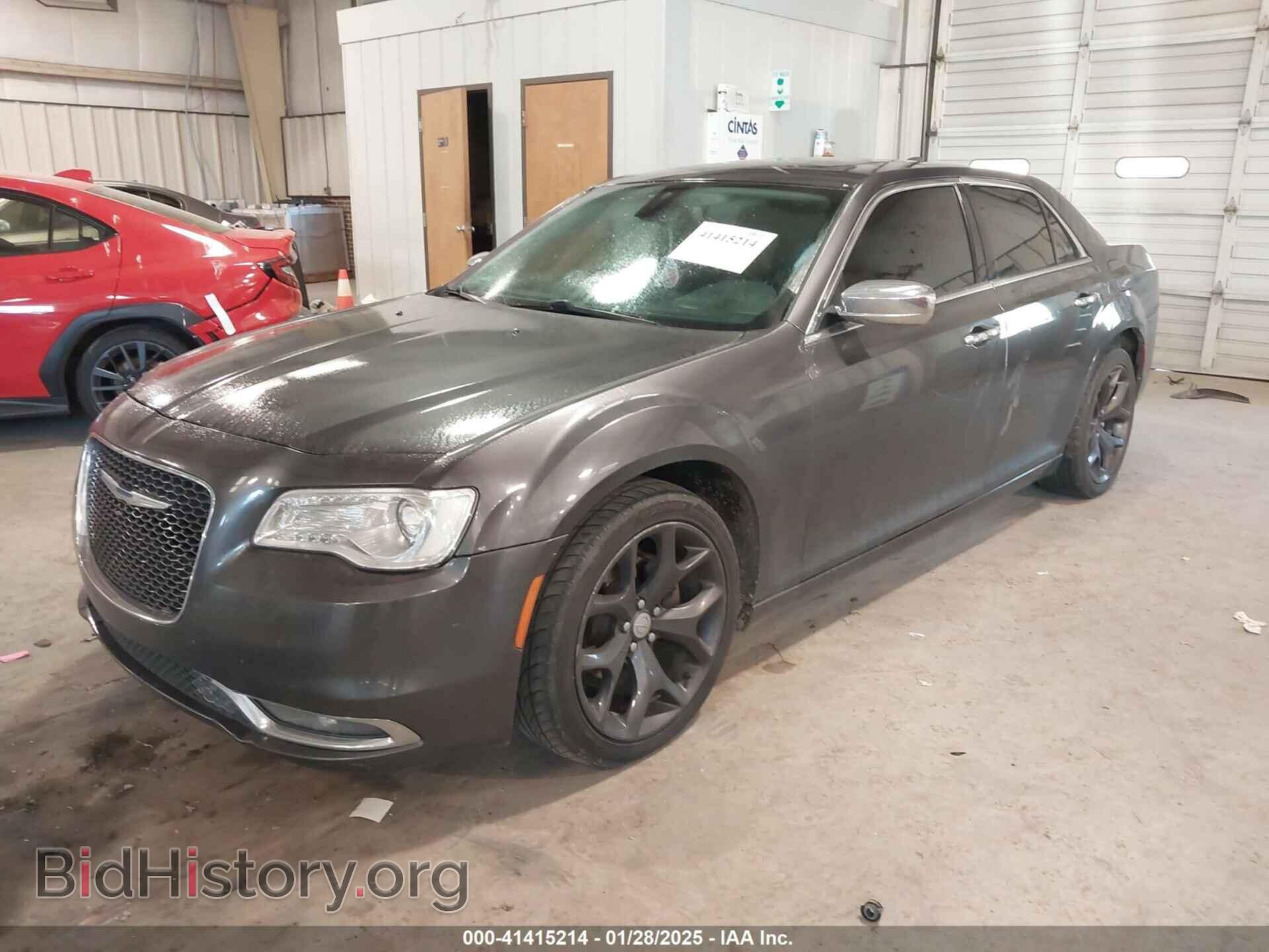 2015 CHRYSLER 300C - VIN: 2C3CCAEG9FH749470 - Фото 2