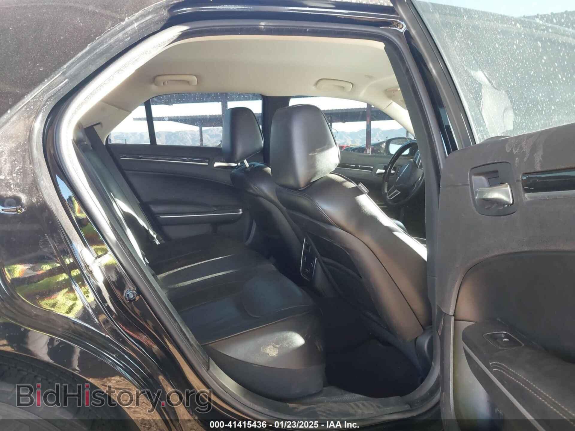 2019 CHRYSLER 300 - VIN: 2C3CCAEG5KH536185 - Фото 8