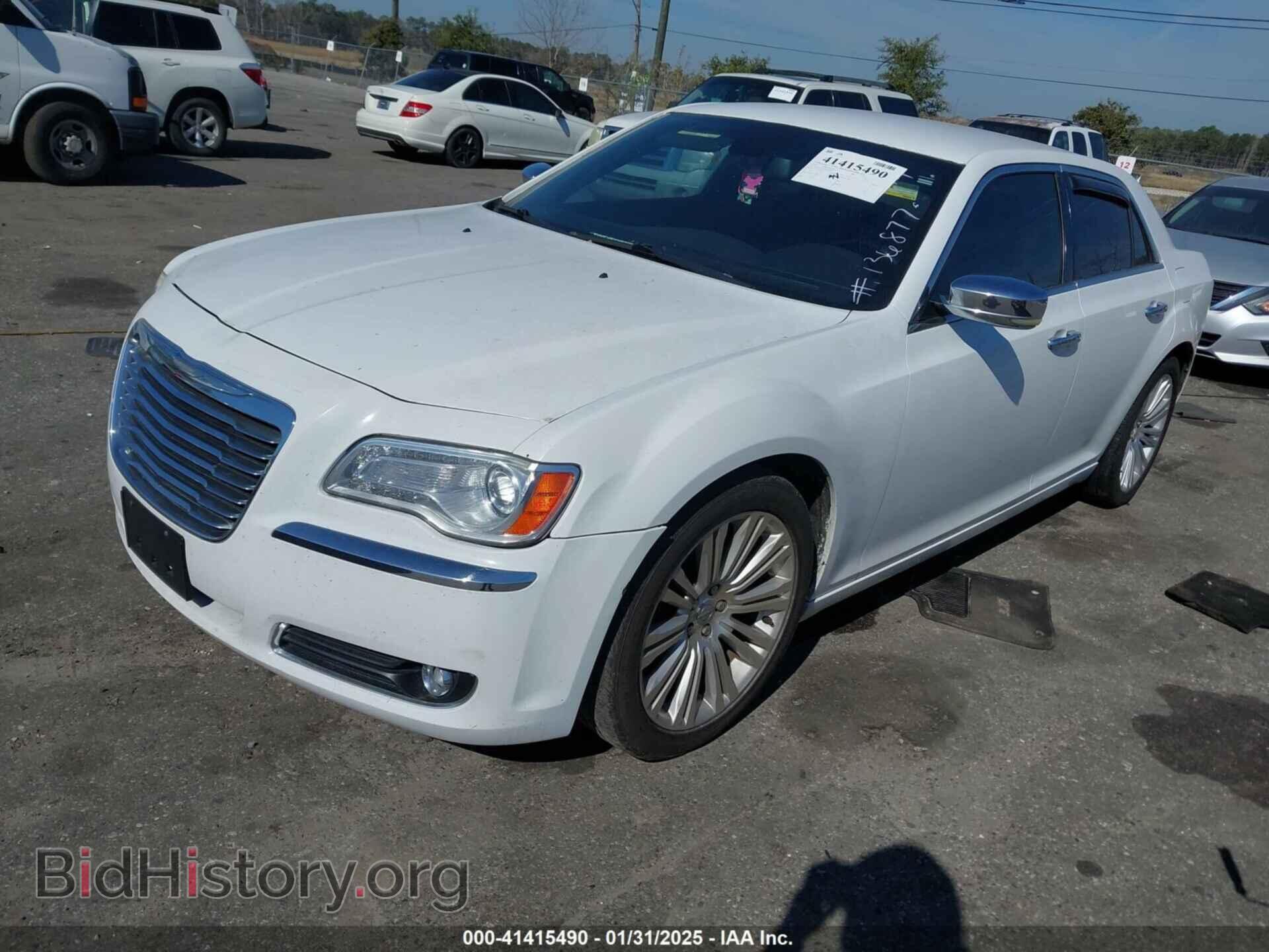 2012 CHRYSLER 300 - VIN: 2C3CCACG0CH136877 - Фото 2
