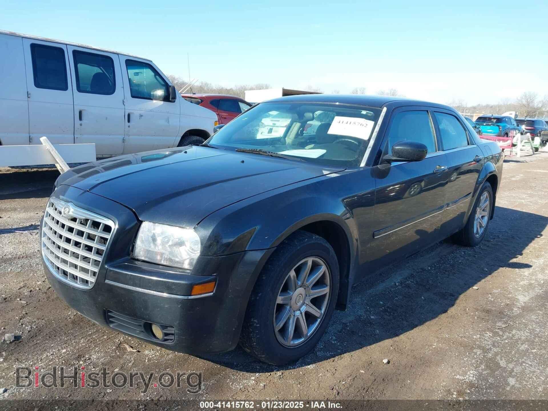 2005 CHRYSLER 300 - VIN: 2C3JA53G55H623404 - Фото 2