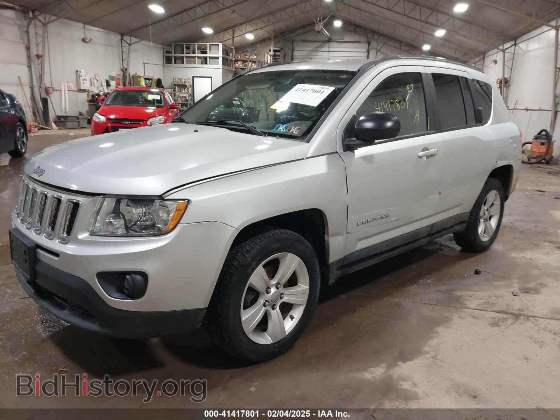 2011 JEEP COMPASS - VIN: 1J4NF1FB8BD210970 - Photo 2