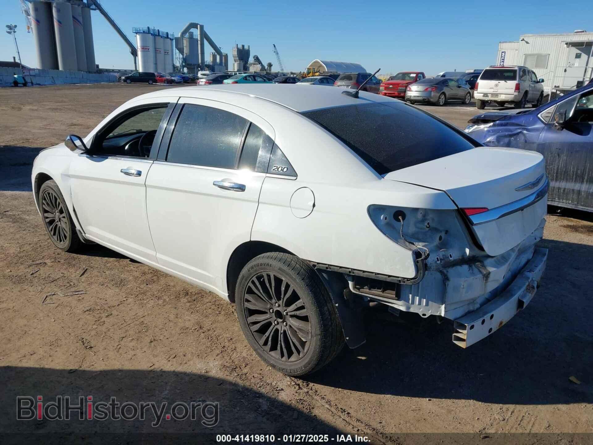 2011 CHRYSLER 200 - VIN: 1C3BC2FB3BN569908 - Фото 3