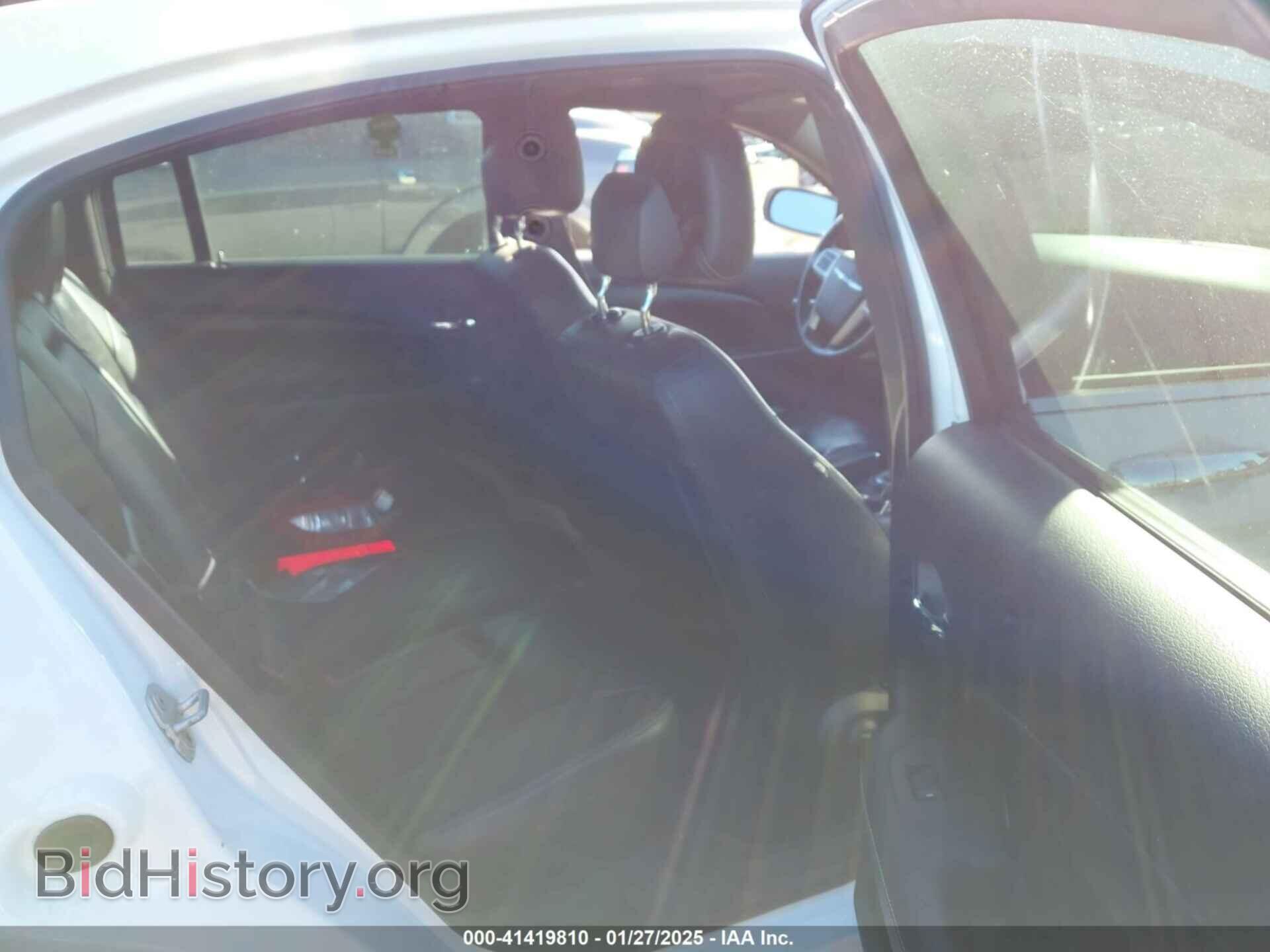 2011 CHRYSLER 200 - VIN: 1C3BC2FB3BN569908 - Фото 8