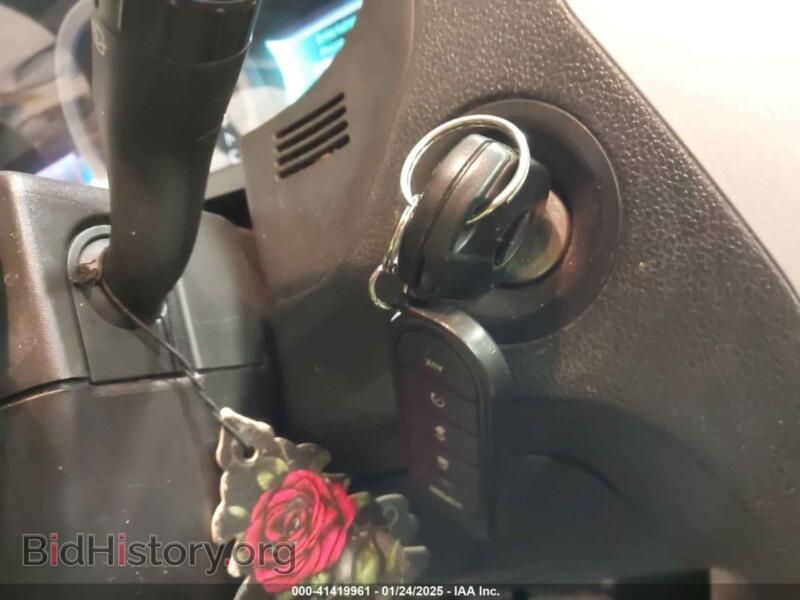 2011 Ford EXPLORER (VIN 1FMHK8D84BGA52233) — photo 11 of 17