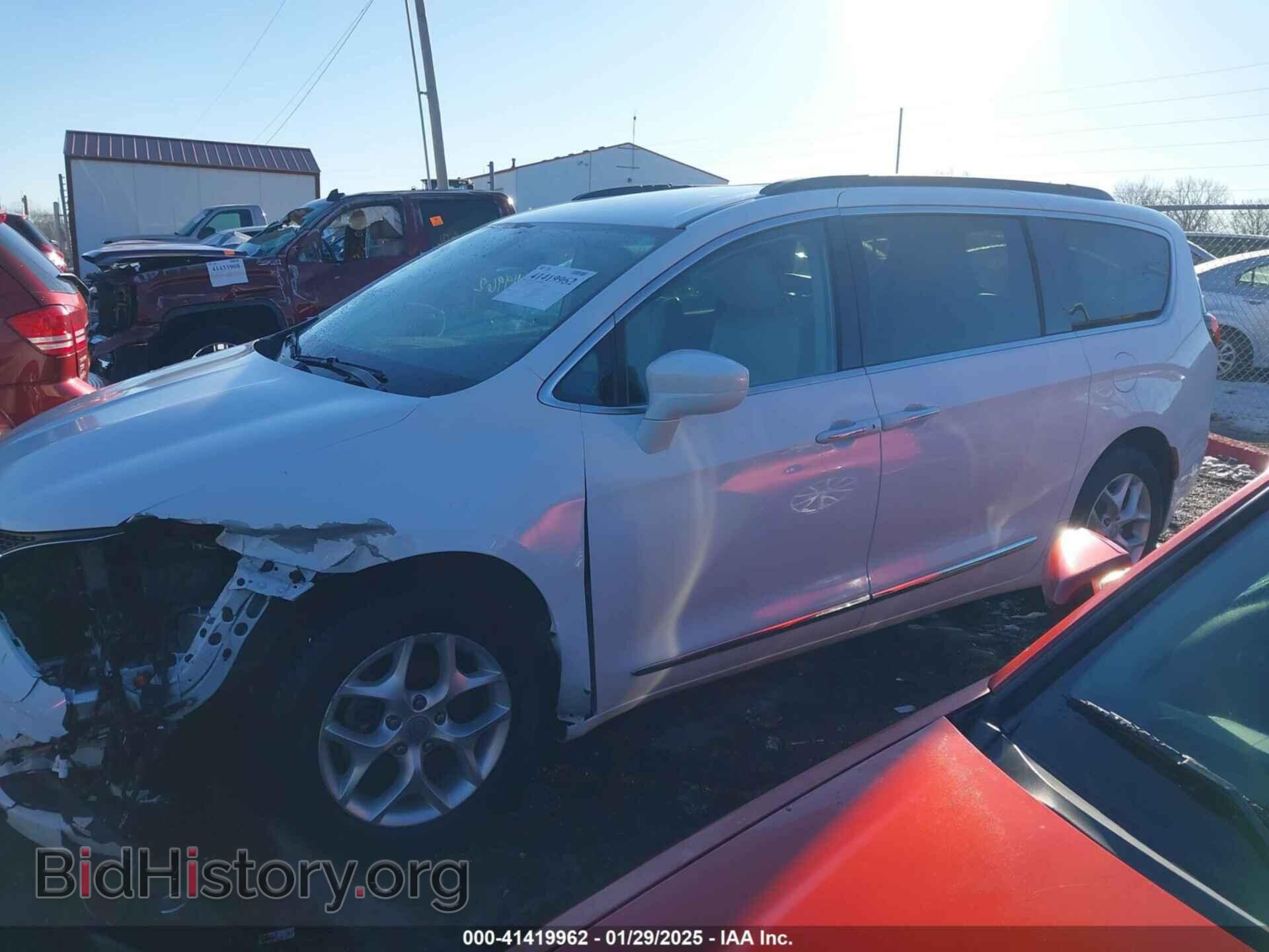 2017 CHRYSLER PACIFICA - VIN: 2C4RC1BG9HR831402 - Фото 14