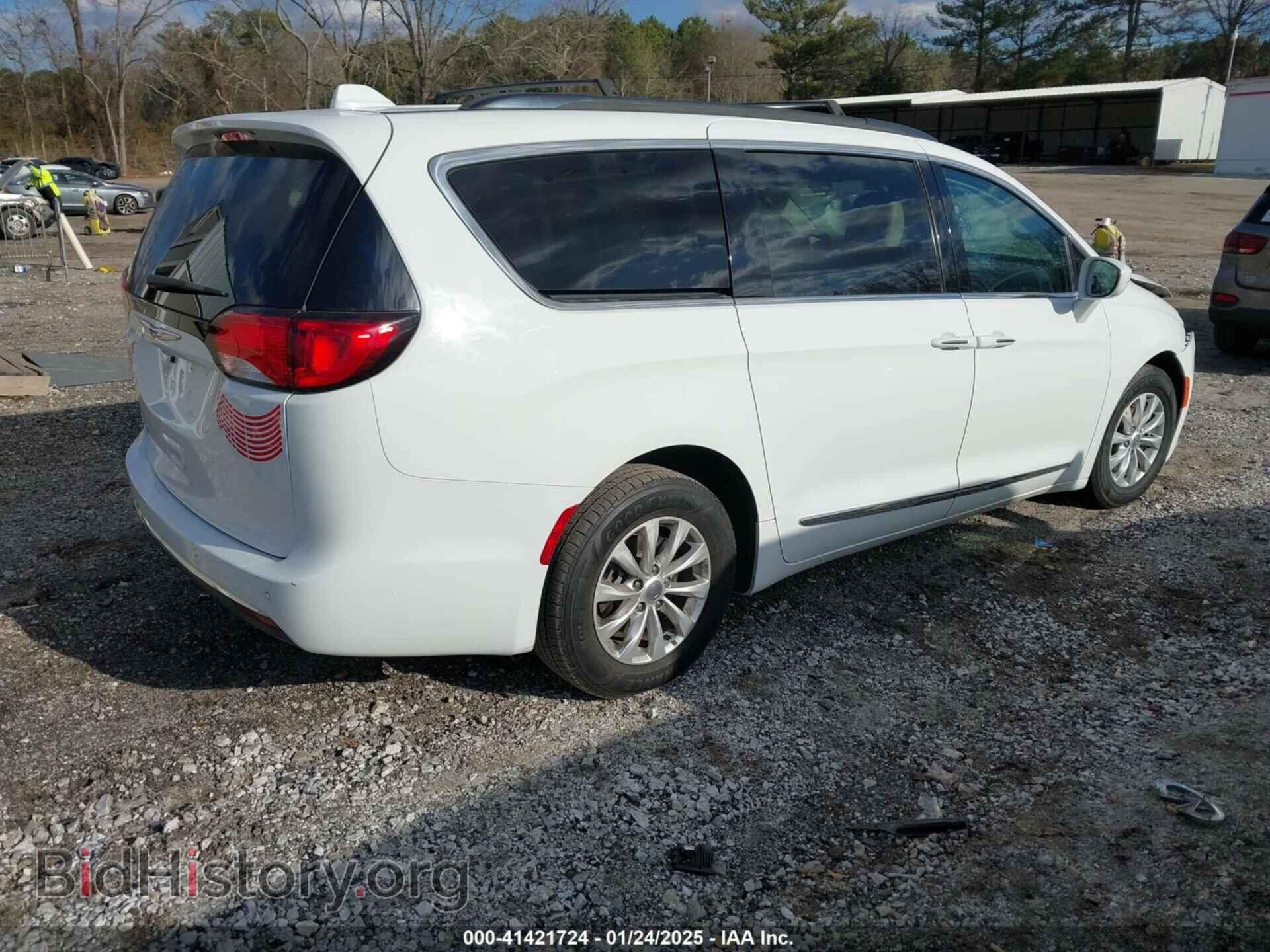 2017 CHRYSLER PACIFICA - VIN: 2C4RC1BG6HR720659 - Фото 4