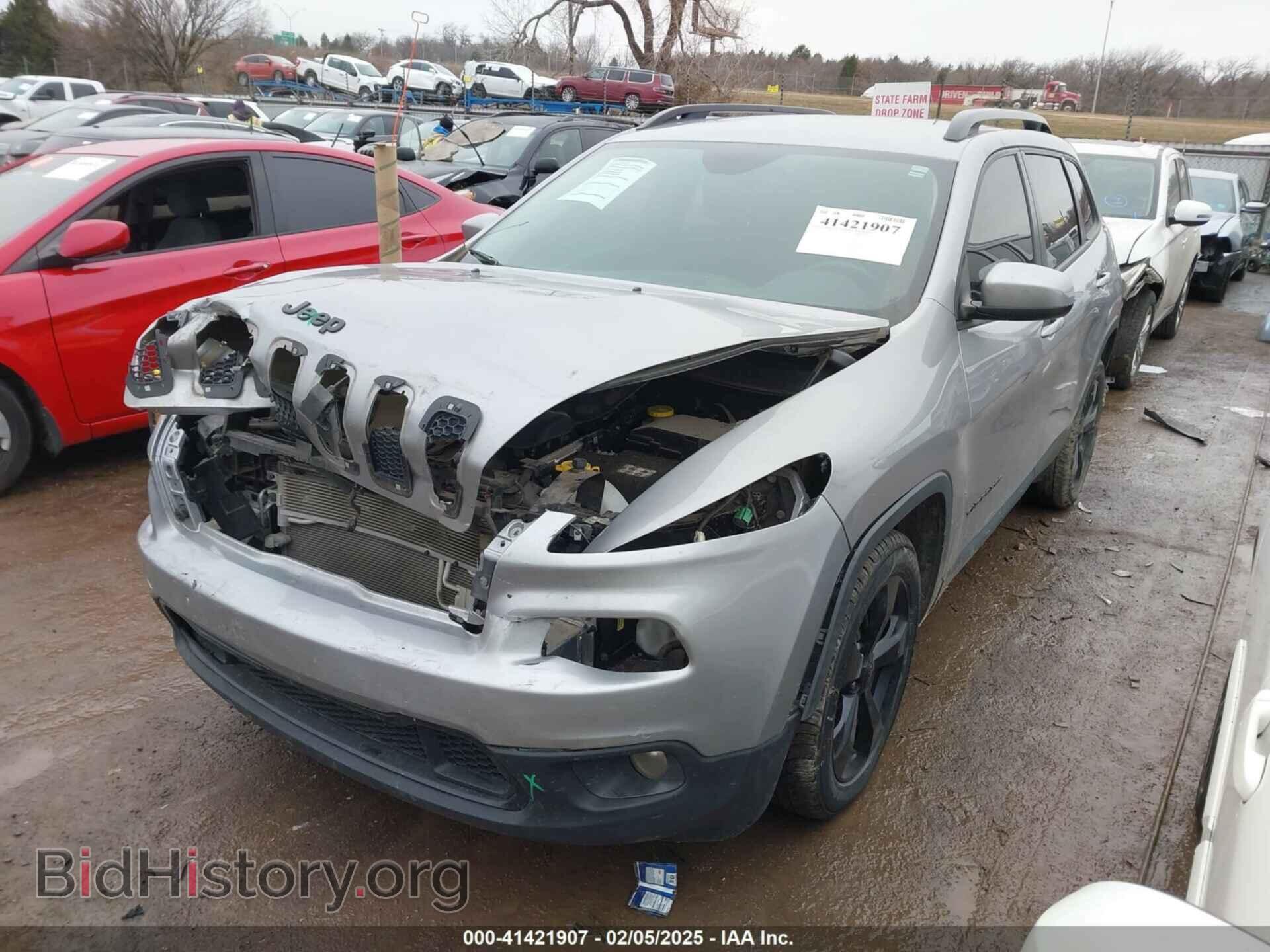 2018 JEEP CHEROKEE - VIN: 1C4PJLCB3JD518768 - Фото 2