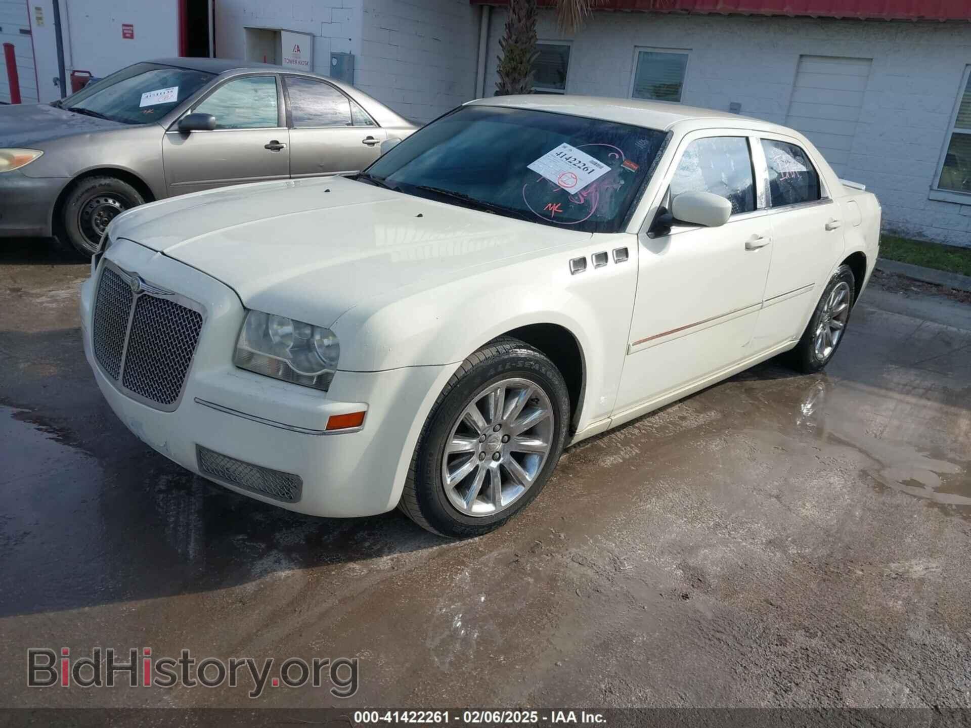 2007 CHRYSLER 300 - VIN: 2C3KA53G67H813252 - Фото 2