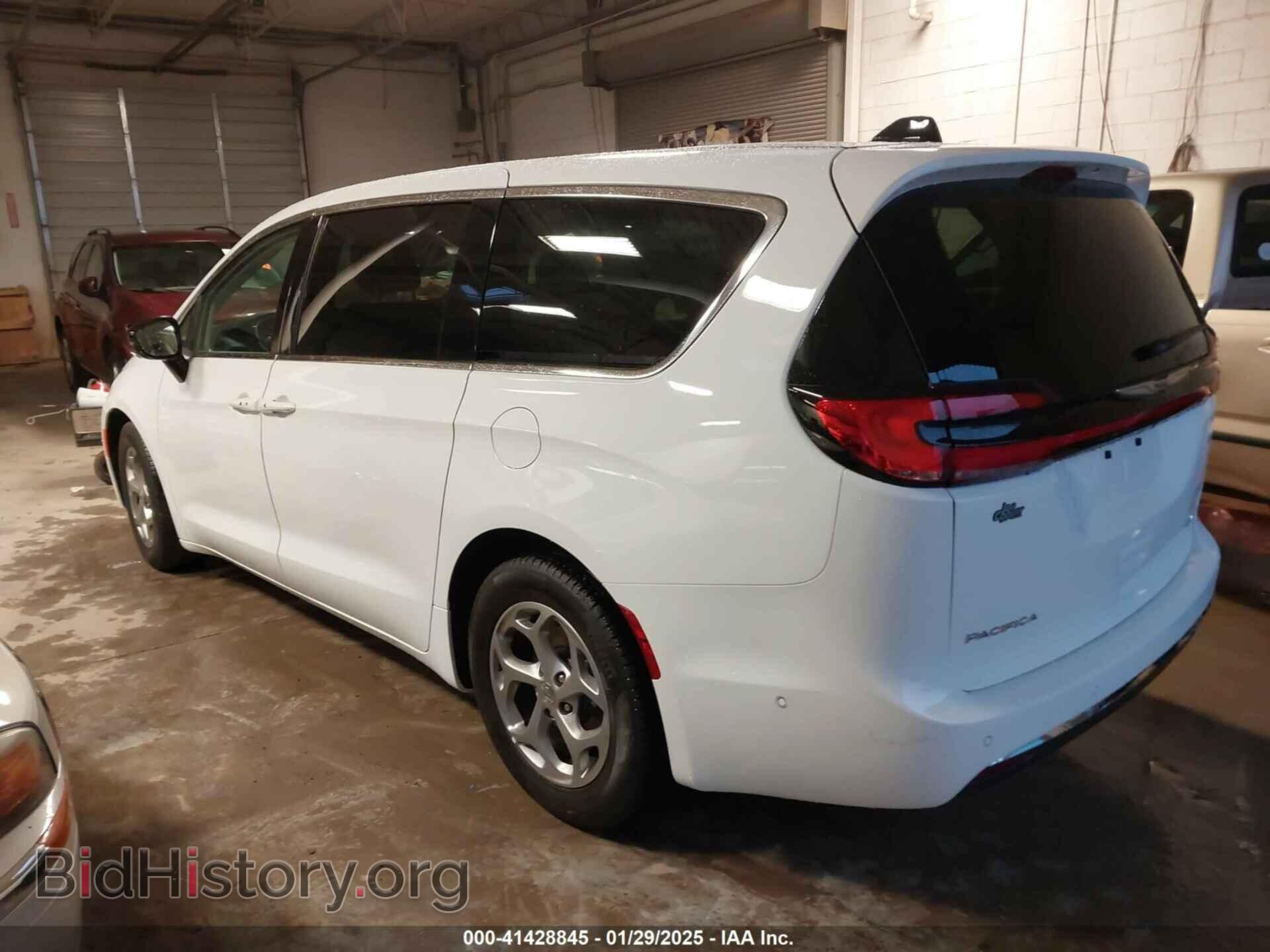 2024 CHRYSLER PACIFICA - VIN: 2C4RC1GG9RR190455 - Фото 3