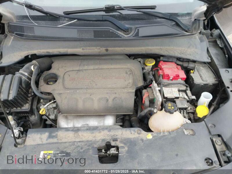 2020 Jeep COMPASS (VIN 3C4NJDCB6LT208575) — photo 10 of 16