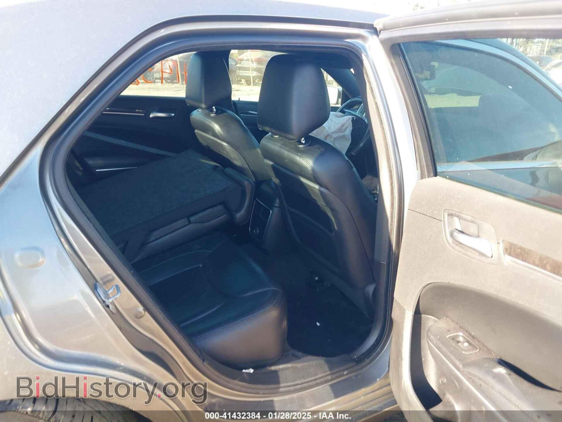2011 CHRYSLER 300 - VIN: 2C3CA5CG0BH564637 - Фото 8