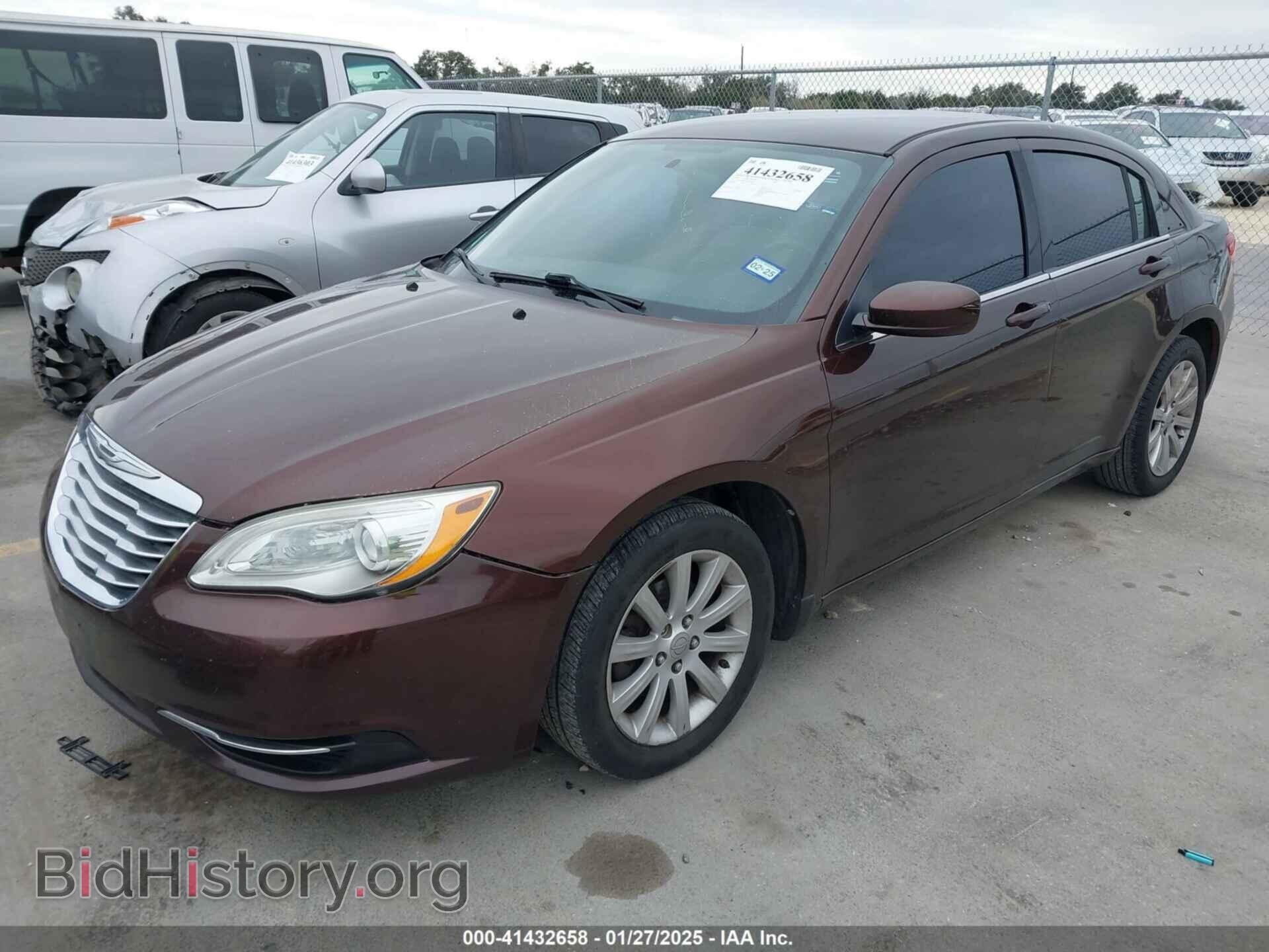 2013 CHRYSLER 200 - VIN: 1C3CCBBBXDN578585 - Фото 2