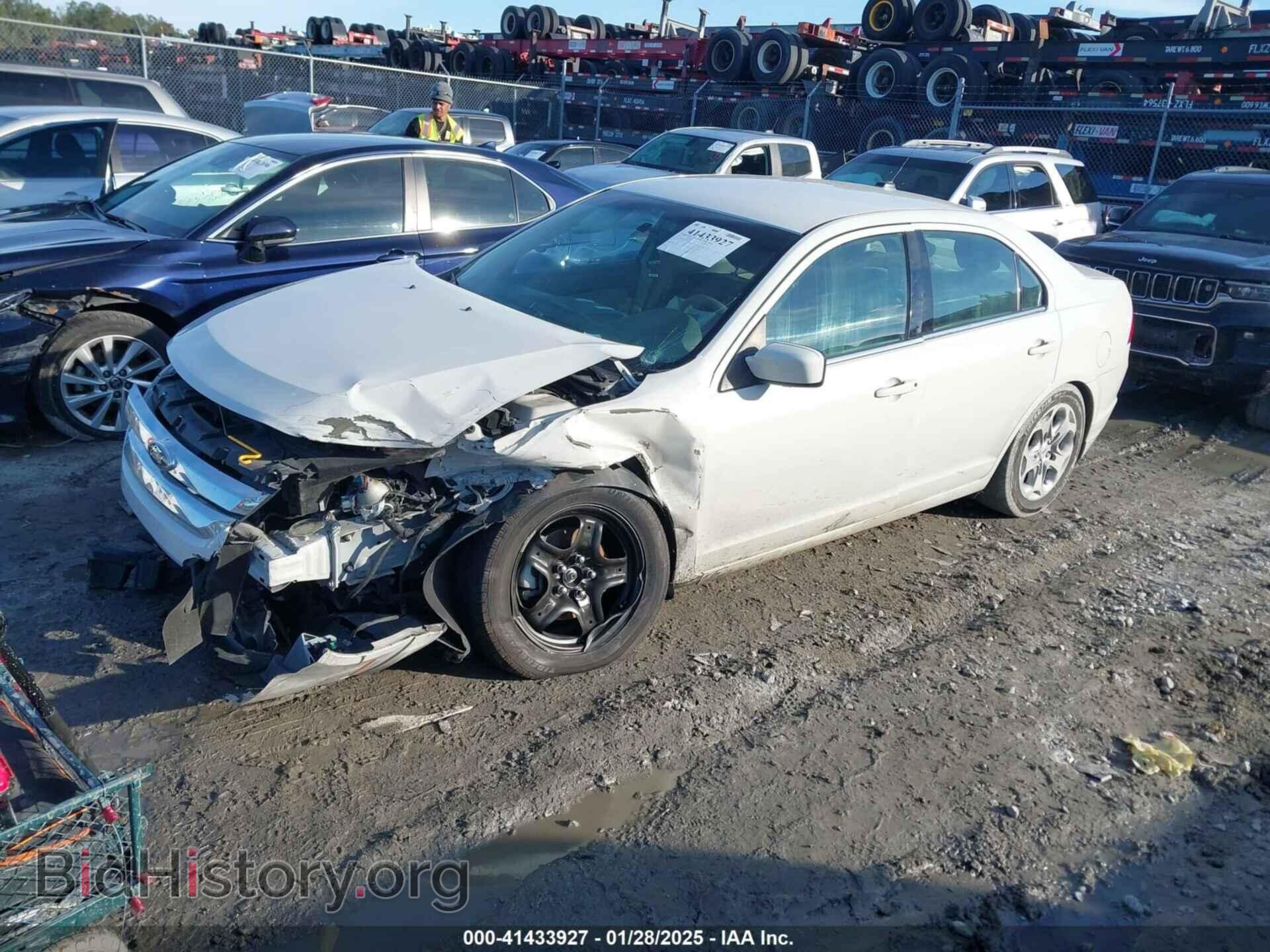 2011 FORD FUSION - VIN: 3FAHP0HA3BR147112 - Фото 2