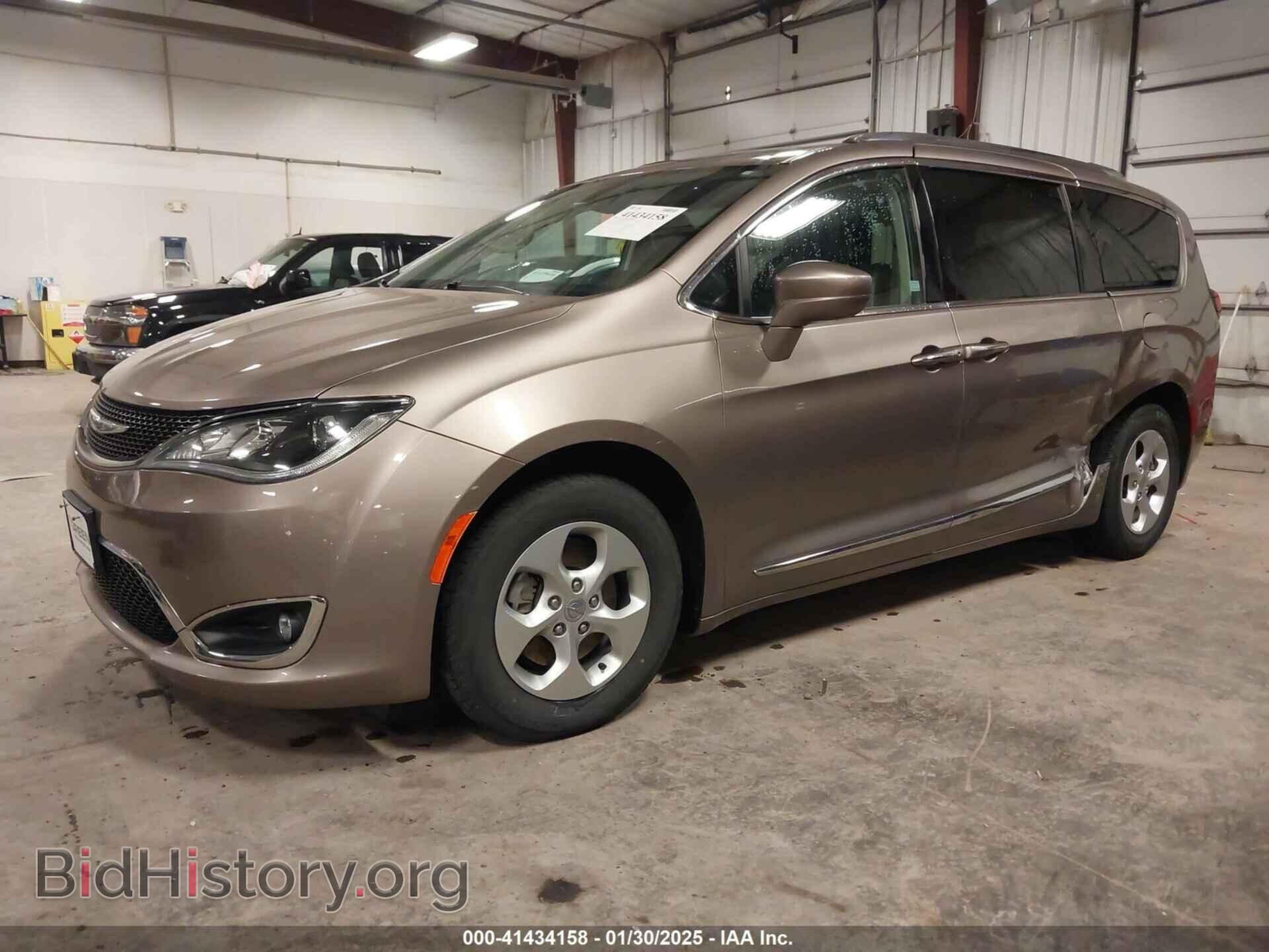 2017 CHRYSLER PACIFICA - VIN: 2C4RC1EG4HR797073 - Photo 2