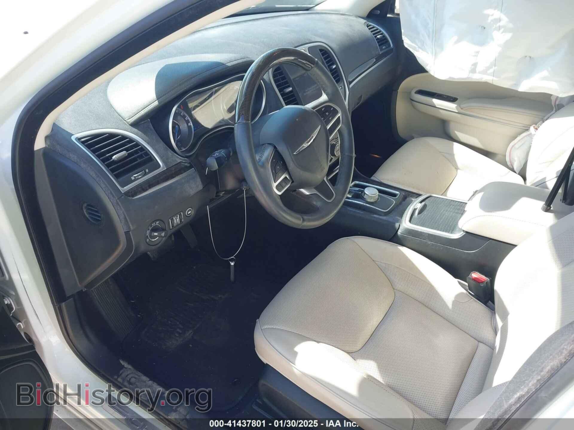 2019 CHRYSLER 300 - VIN: 2C3CCAEG1KH528603 - Фото 5