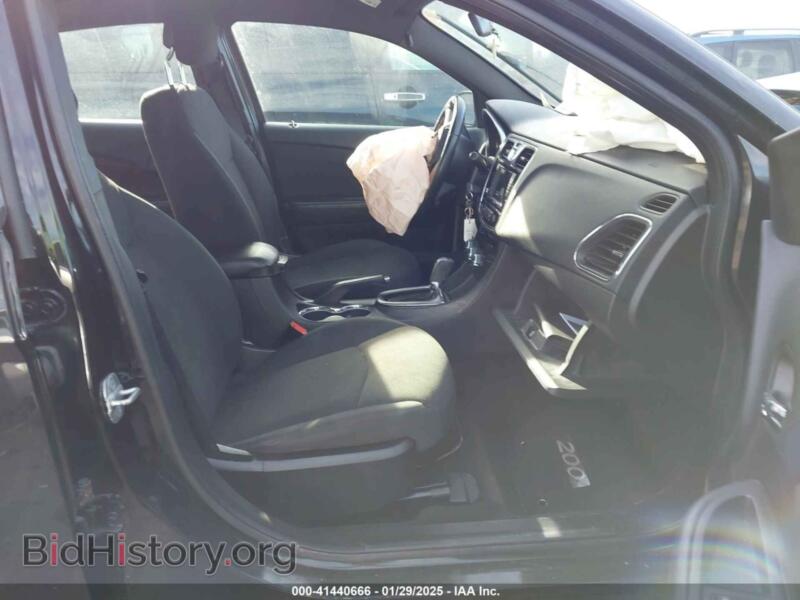 2012 Chrysler 200 (VIN 1C3CCBBB8CN135768) — фото 5 из 16