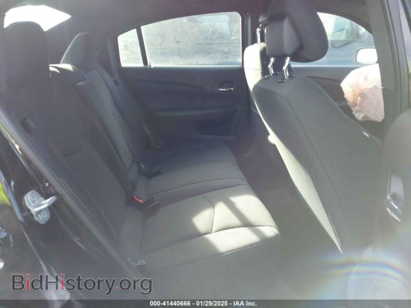 2012 Chrysler 200 (VIN 1C3CCBBB8CN135768) — фото 8 из 16