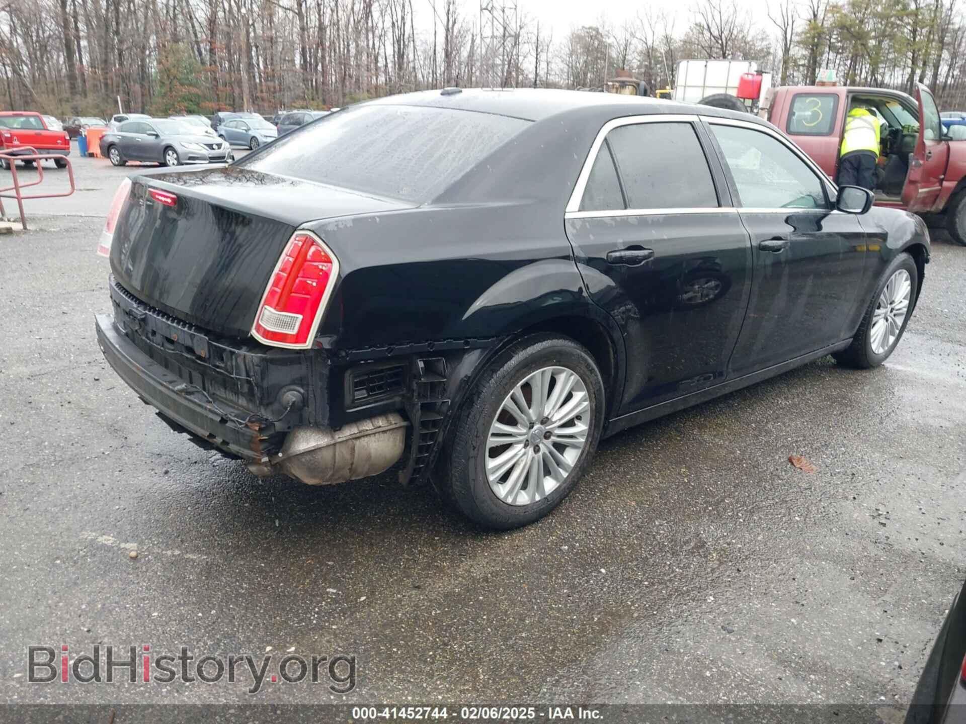 2014 CHRYSLER 300 - VIN: 2C3CCARG4EH341886 - Photo 4