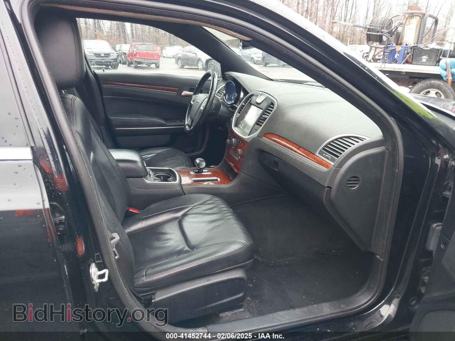 2014 CHRYSLER 300 - VIN: 2C3CCARG4EH341886 - Photo 5