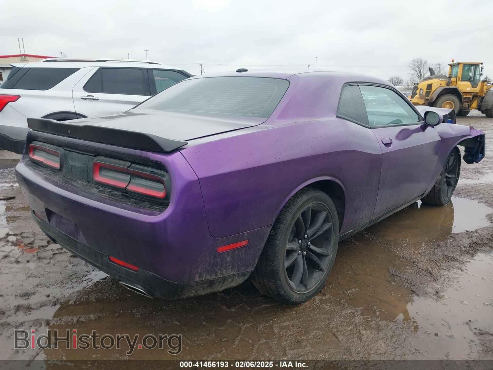 2018 DODGE CHALLENGER - VIN: 2C3CDZAG4JH204805 - Фото 4