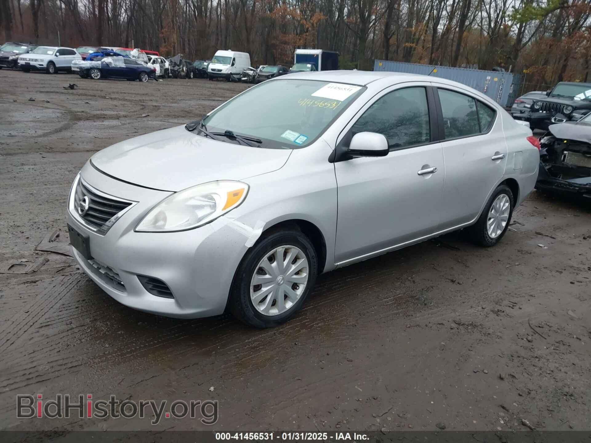 2013 NISSAN VERSA - VIN: 3N1CN7AP9DL885703 - Фото 2