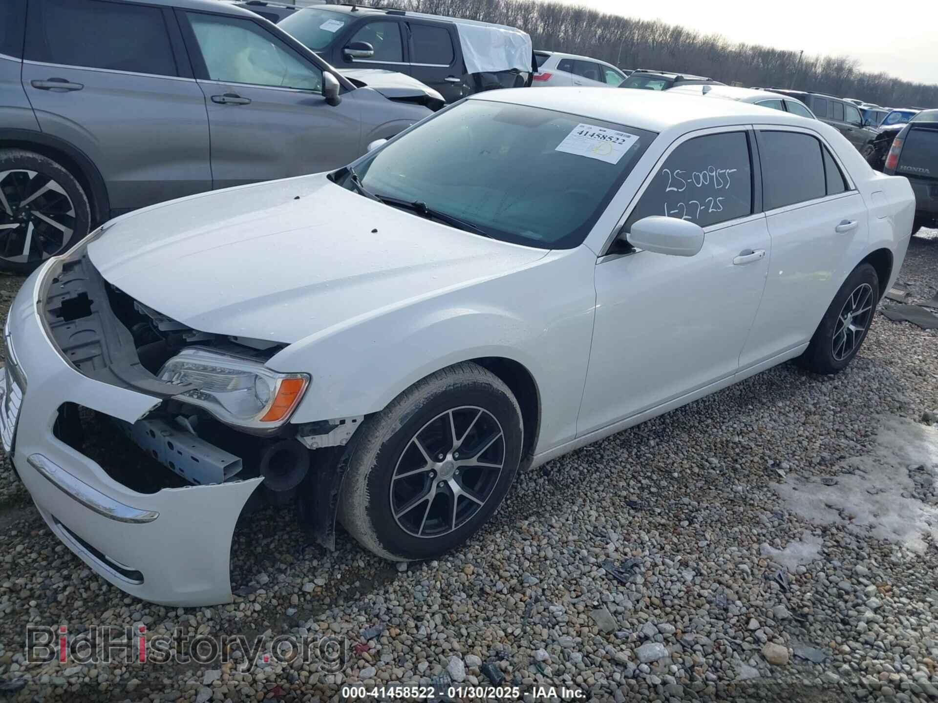 2012 CHRYSLER 300 - VIN: 2C3CCAAG5CH104784 - Фото 2