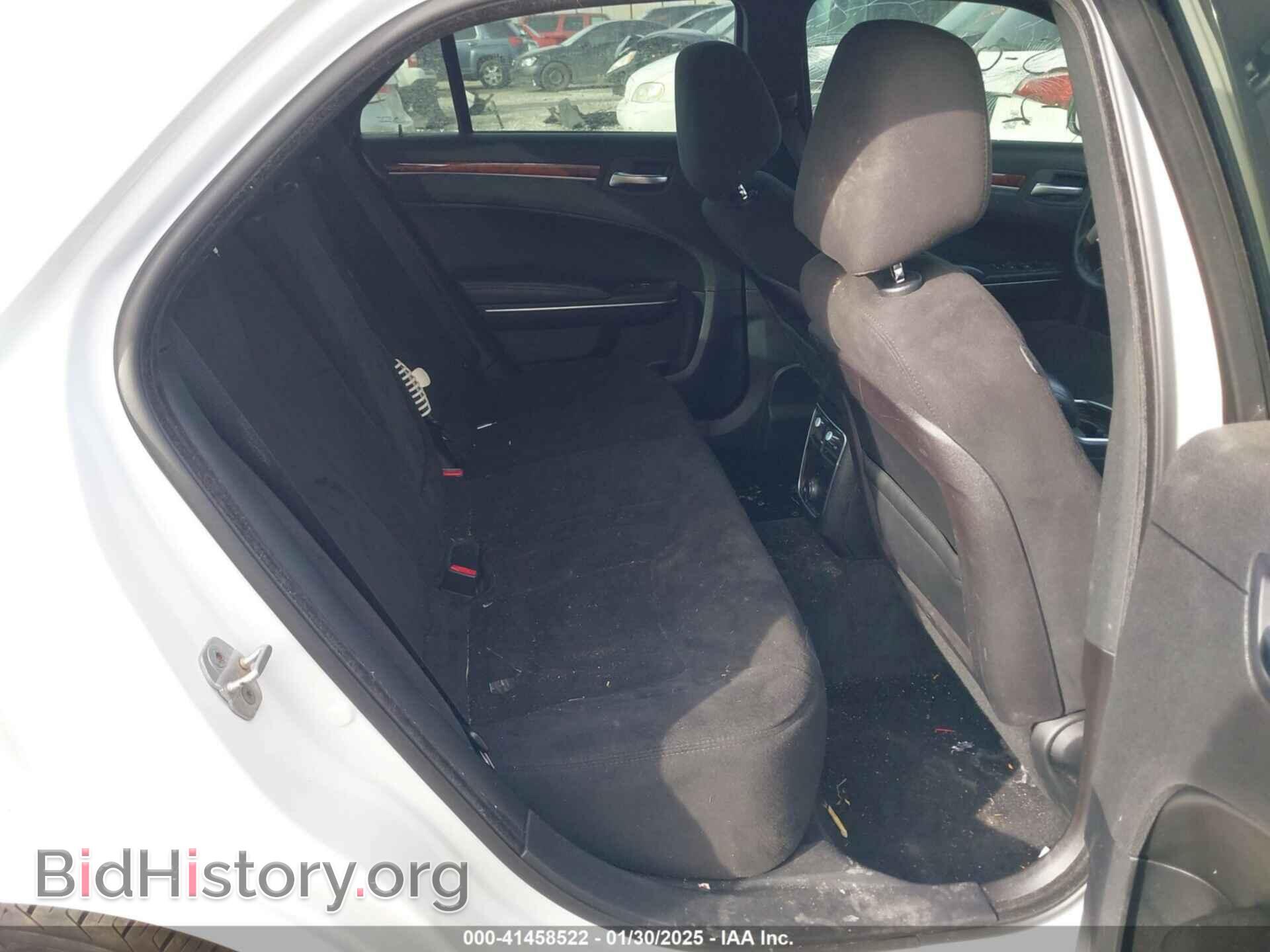 2012 CHRYSLER 300 - VIN: 2C3CCAAG5CH104784 - Фото 8